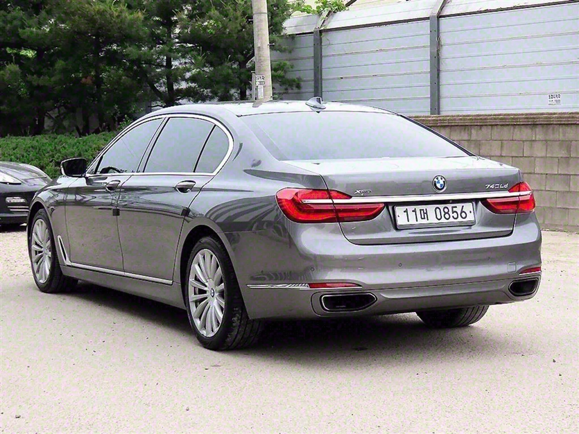 BMW 7 Series (G11) превью 2