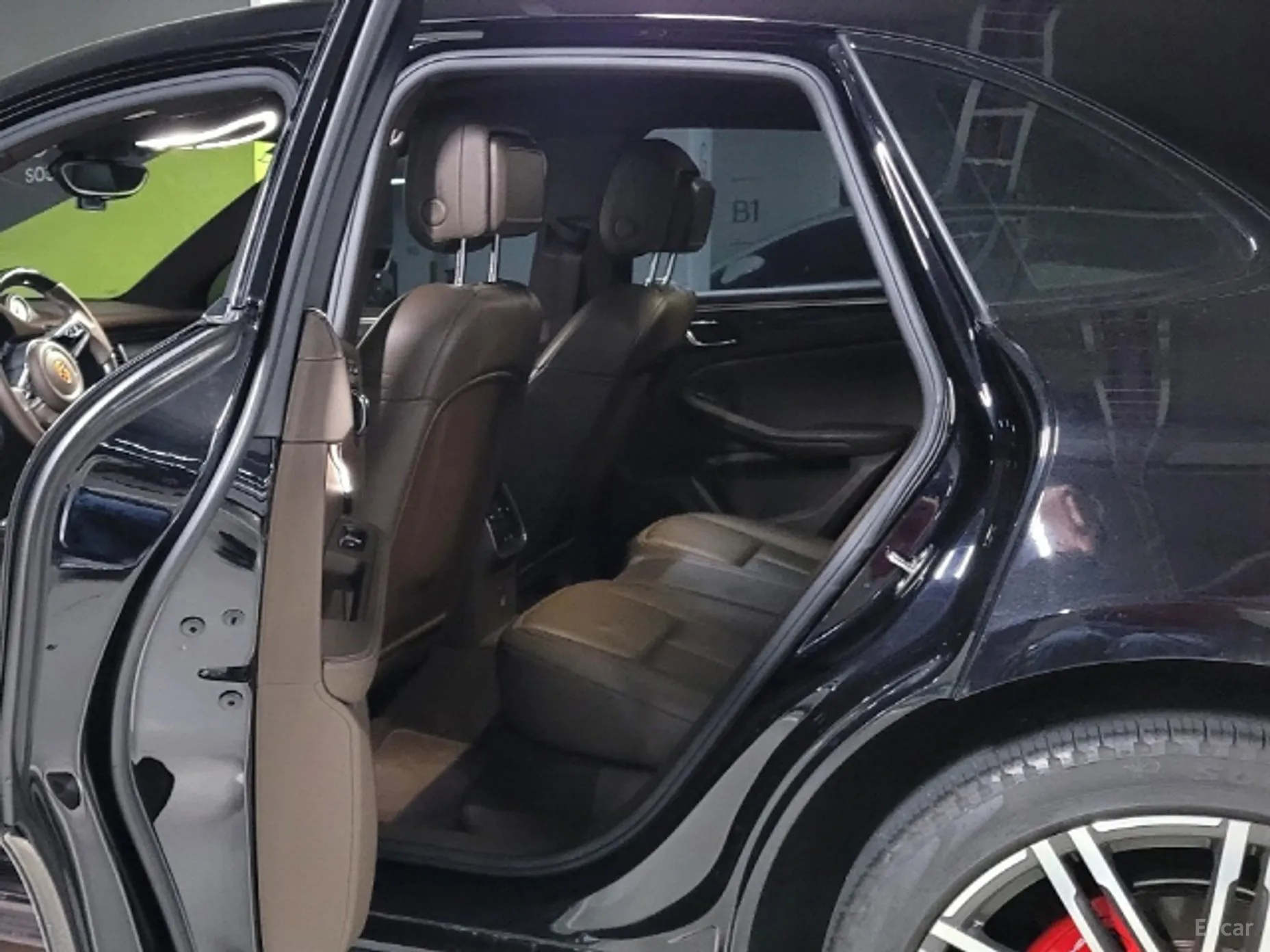 Porsche Macan превью 4