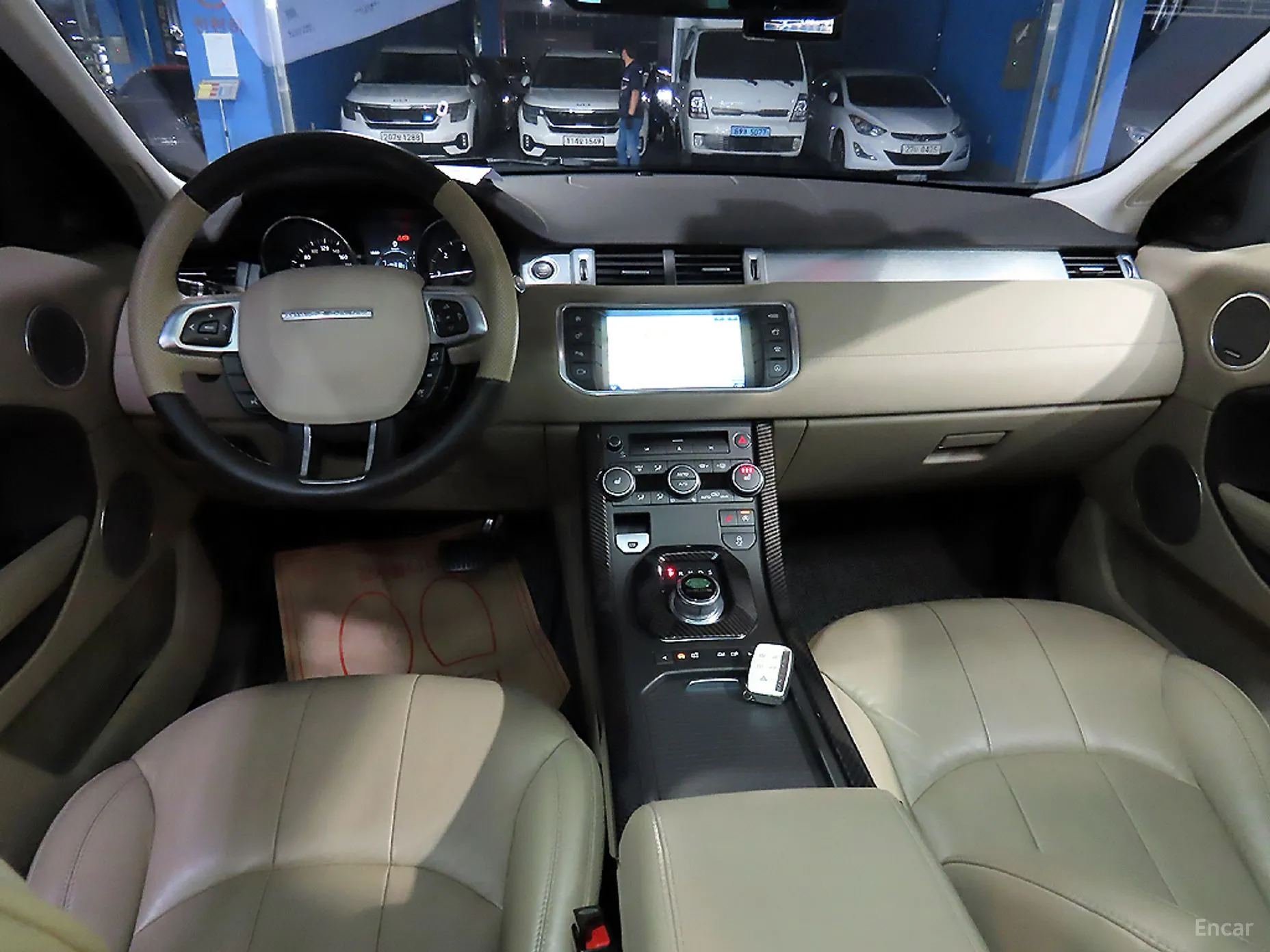 Land Rover Range Rover Evoque превью 4
