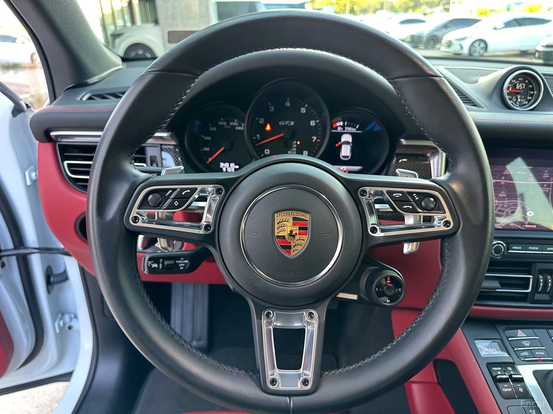 Porsche Macan превью 4