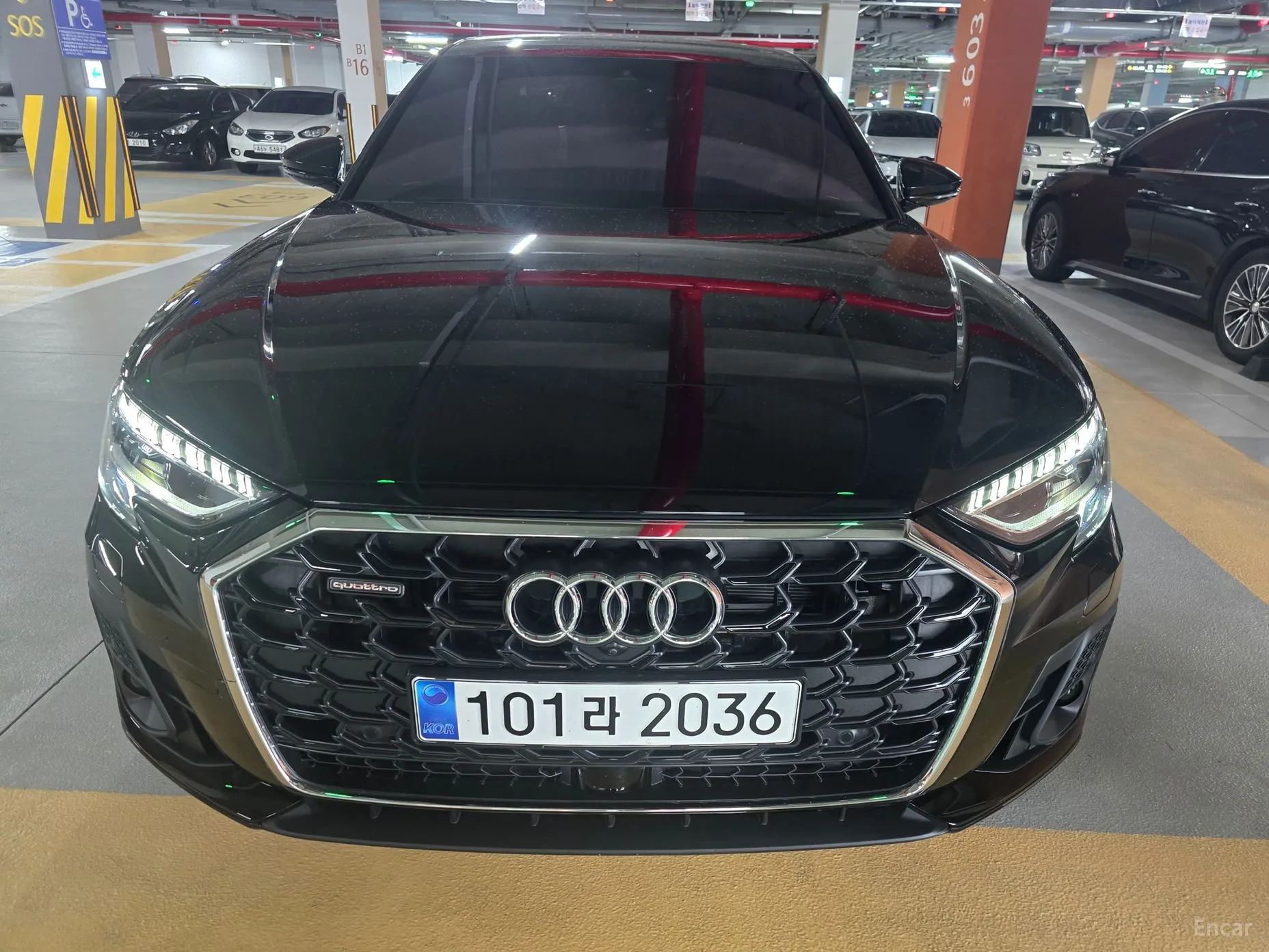 Audi A8 (D5)