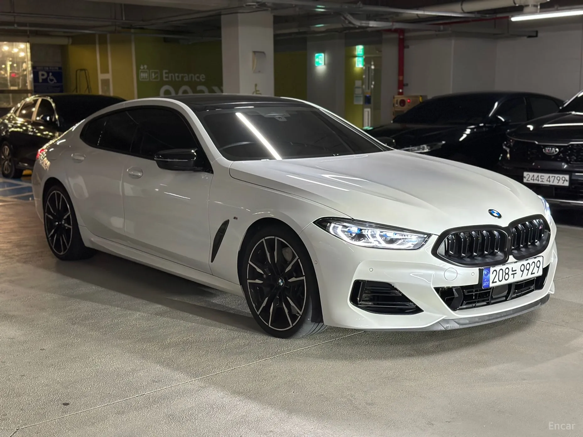BMW 8-series (G15)