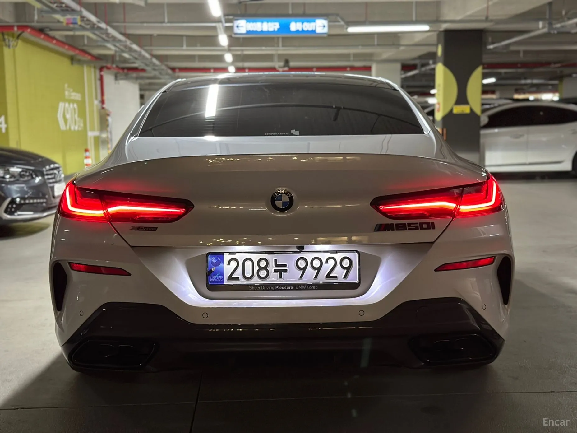 BMW 8-series (G15) превью 4