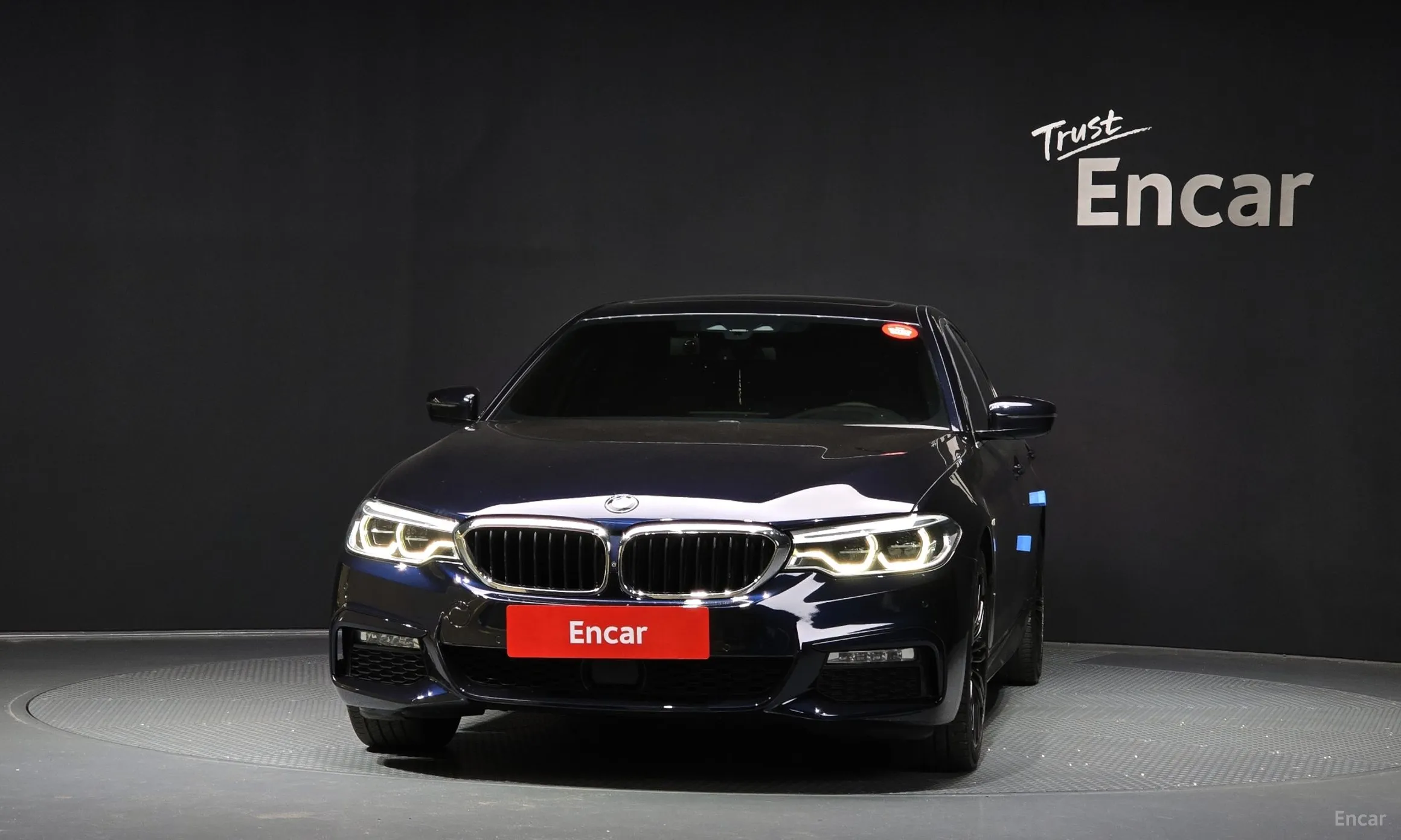 BMW 5 Series (G30) превью 2