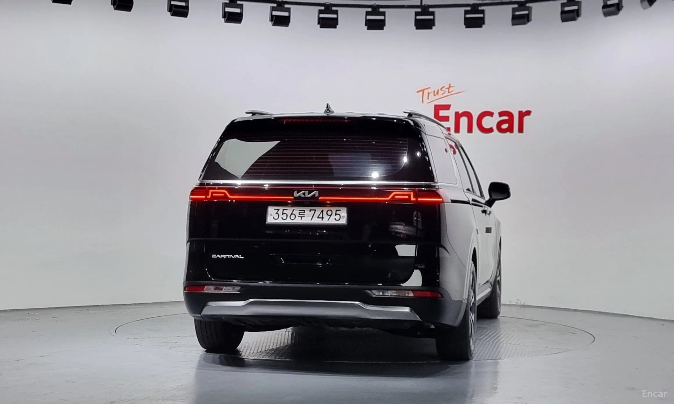 Kia Carnival Gen 4 превью 3