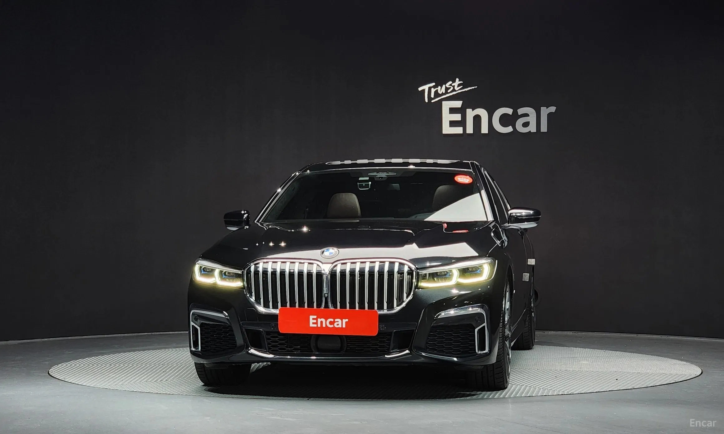 BMW 7 Series (G11) превью 2