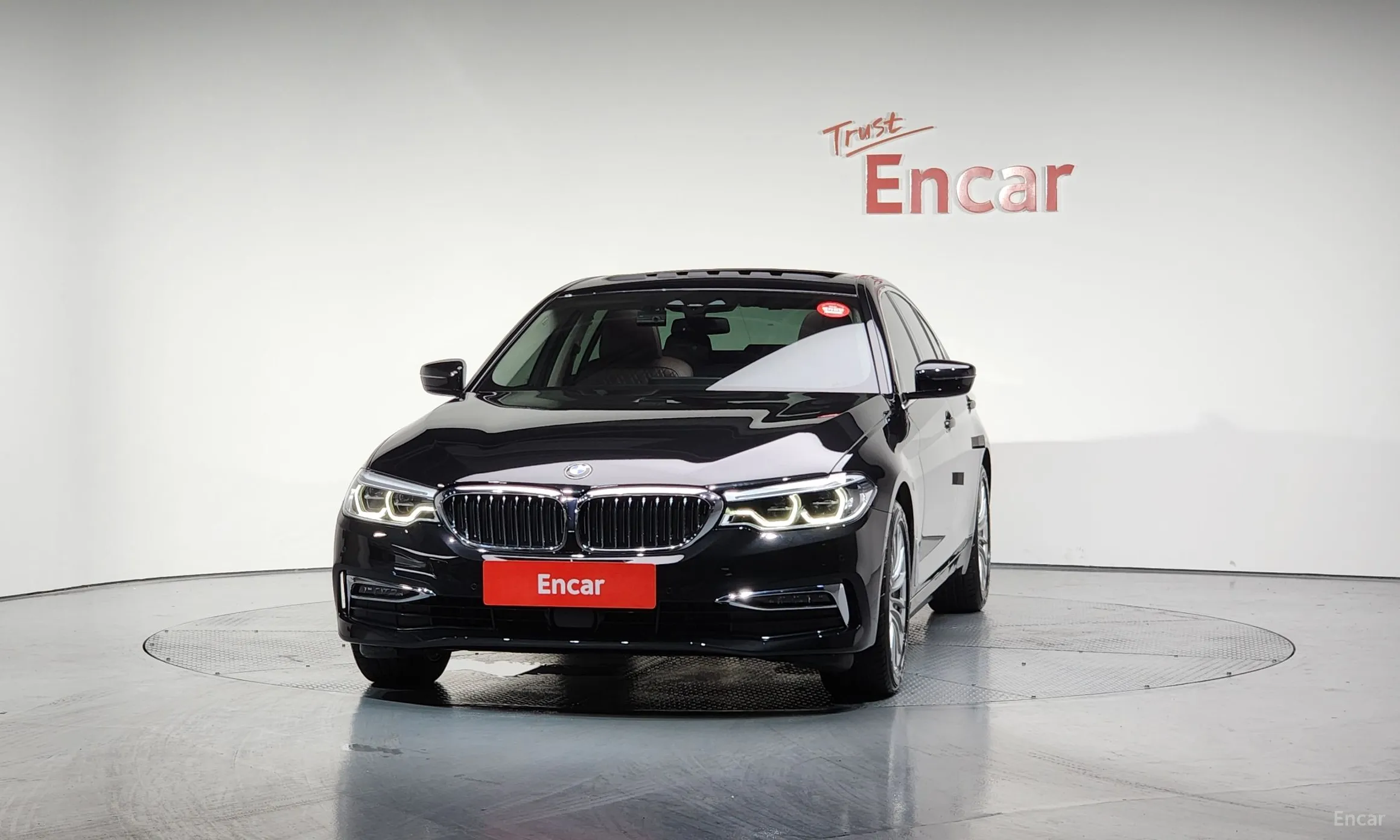 BMW 5 Series (G30) превью 2