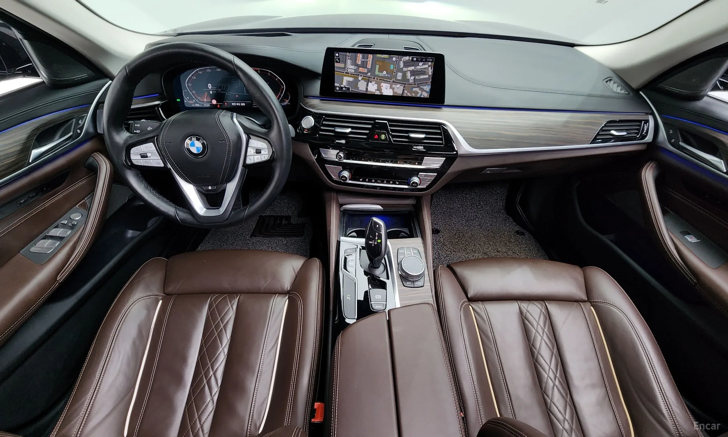 BMW 5 Series (G30) превью 4