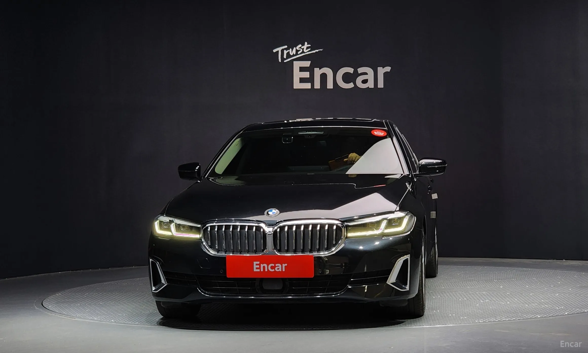 BMW 5 Series (G30) превью 2