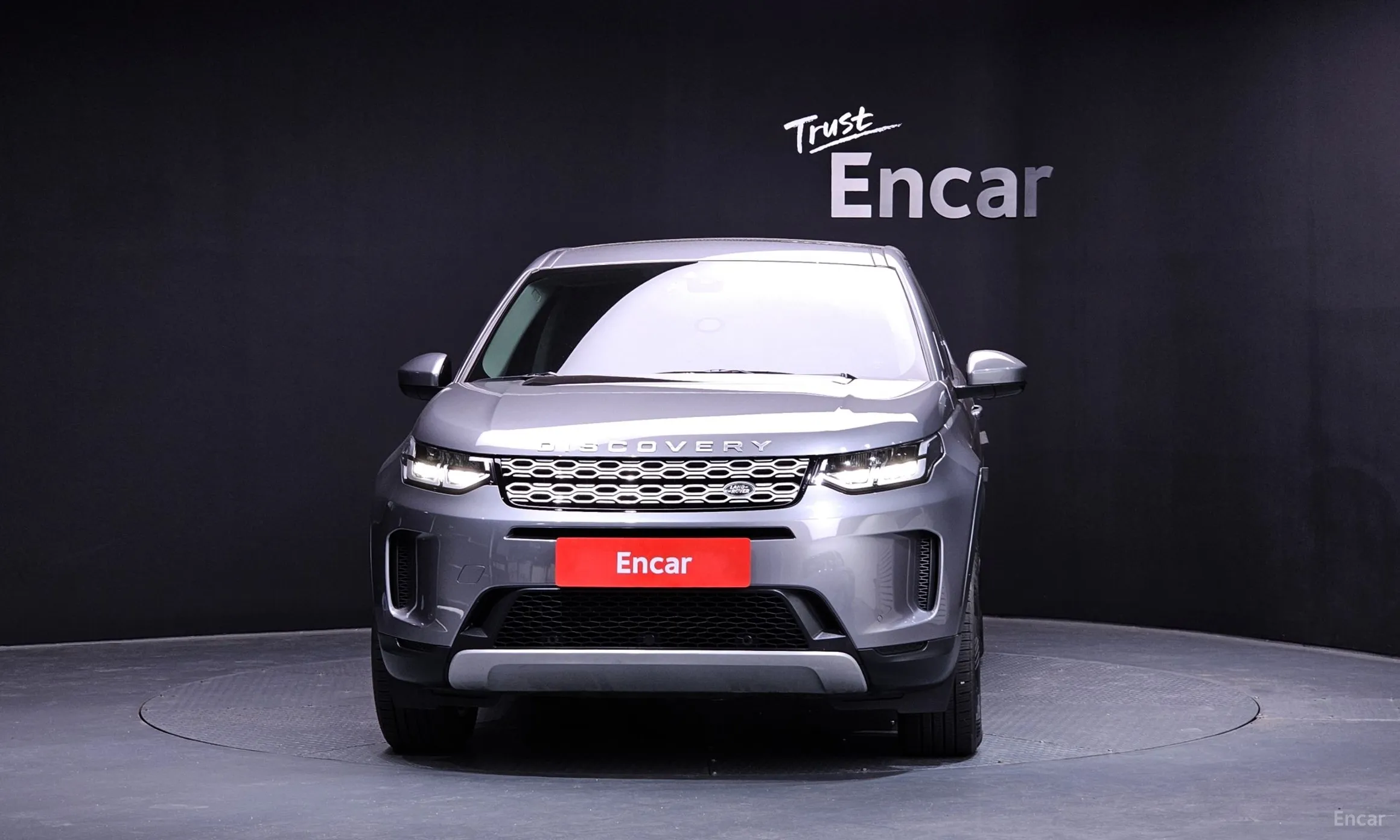 Land Rover Discovery Sports превью 2