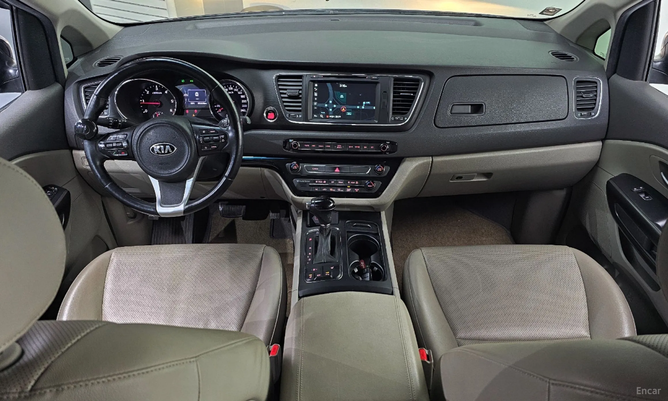 Kia Carnival превью 4