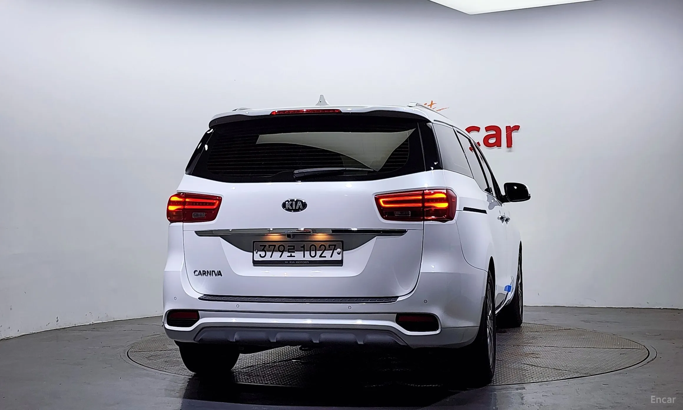 Kia Carnival превью 3
