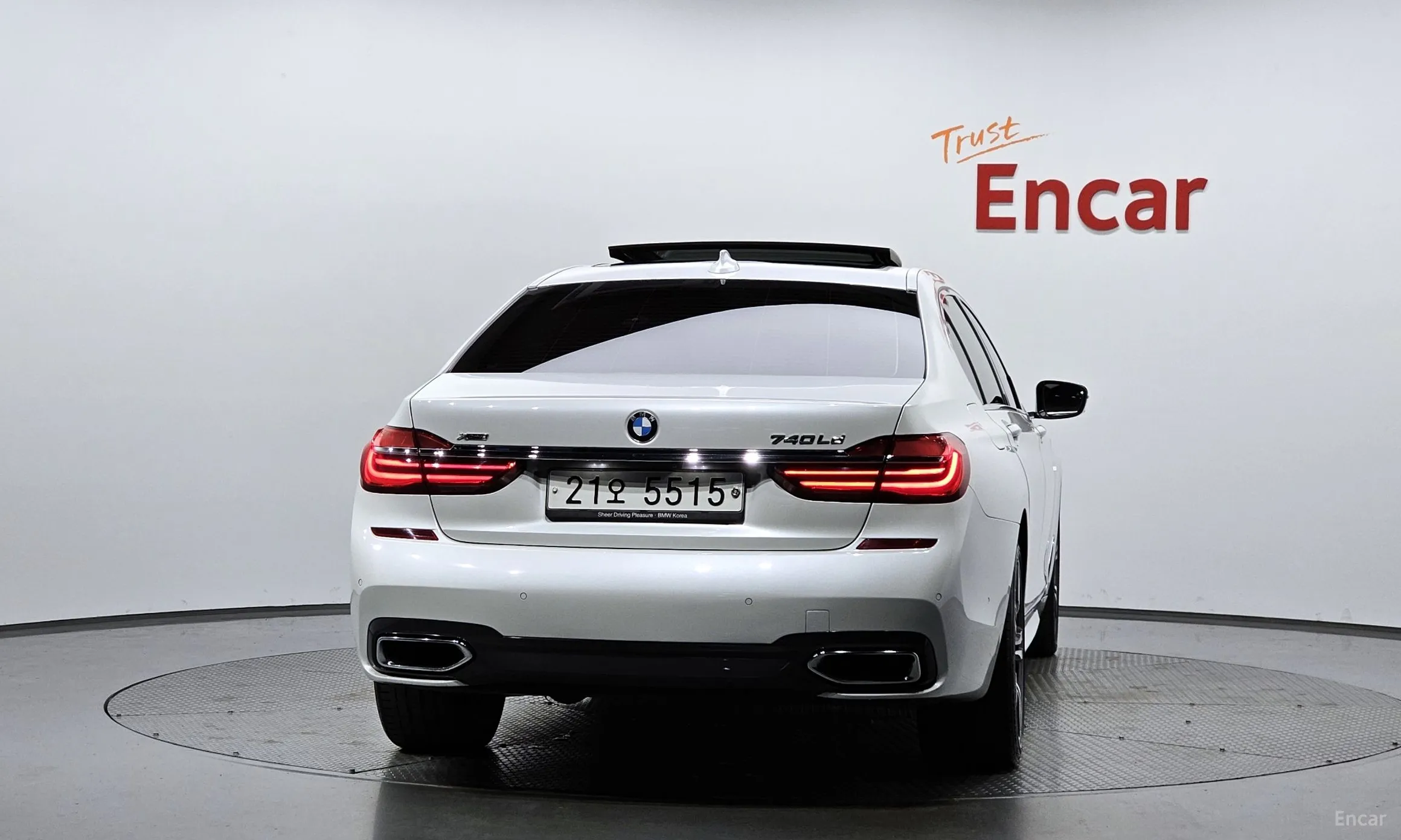 BMW 7 Series (G11) превью 3