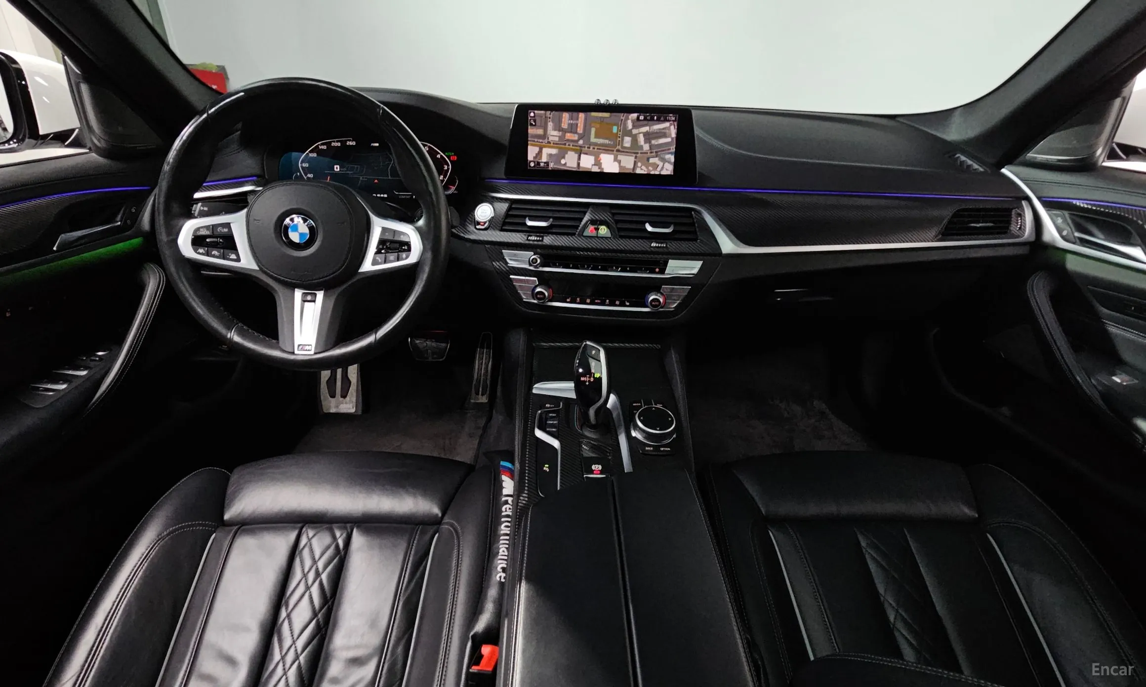 BMW 5 Series (G30) превью 4