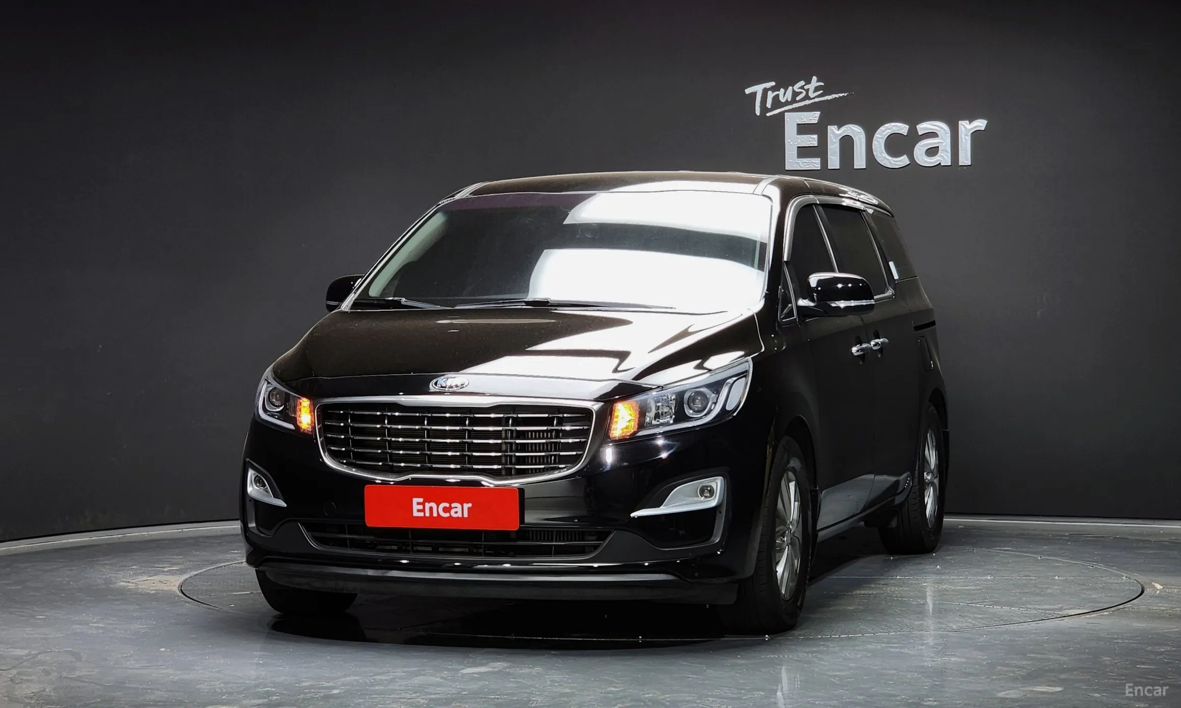 Kia Carnival превью 2