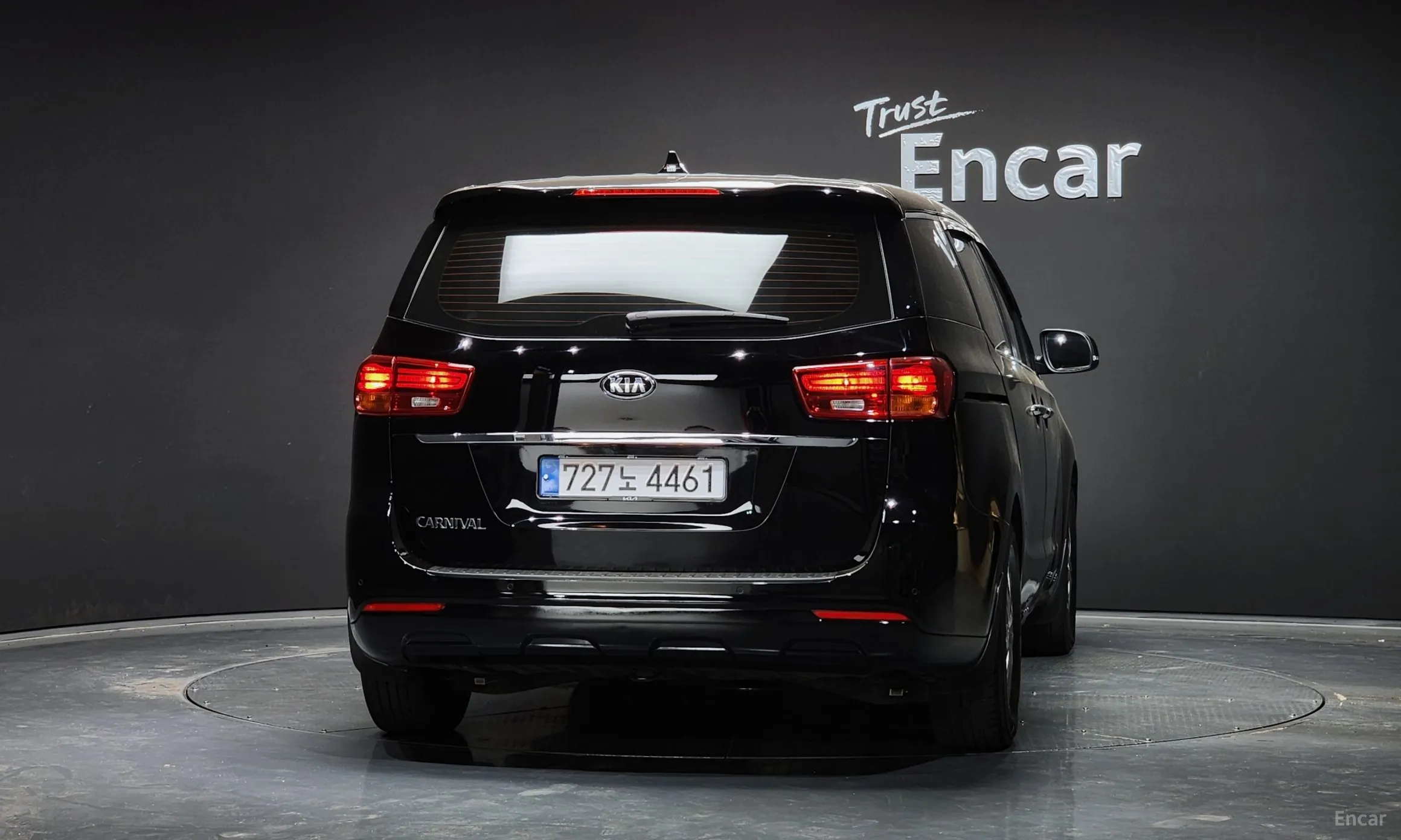 Kia Carnival превью 3