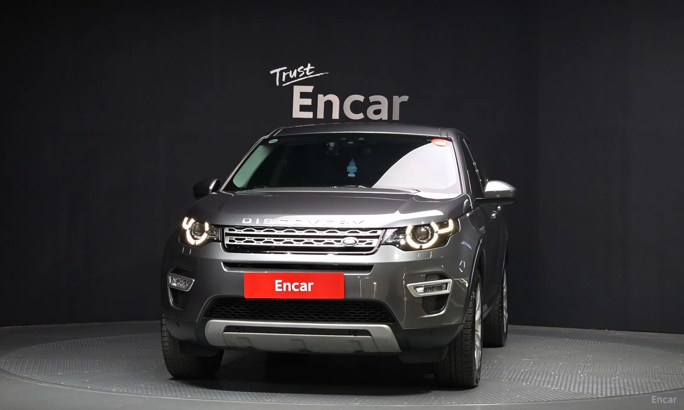 Land Rover Discovery Sports превью 2