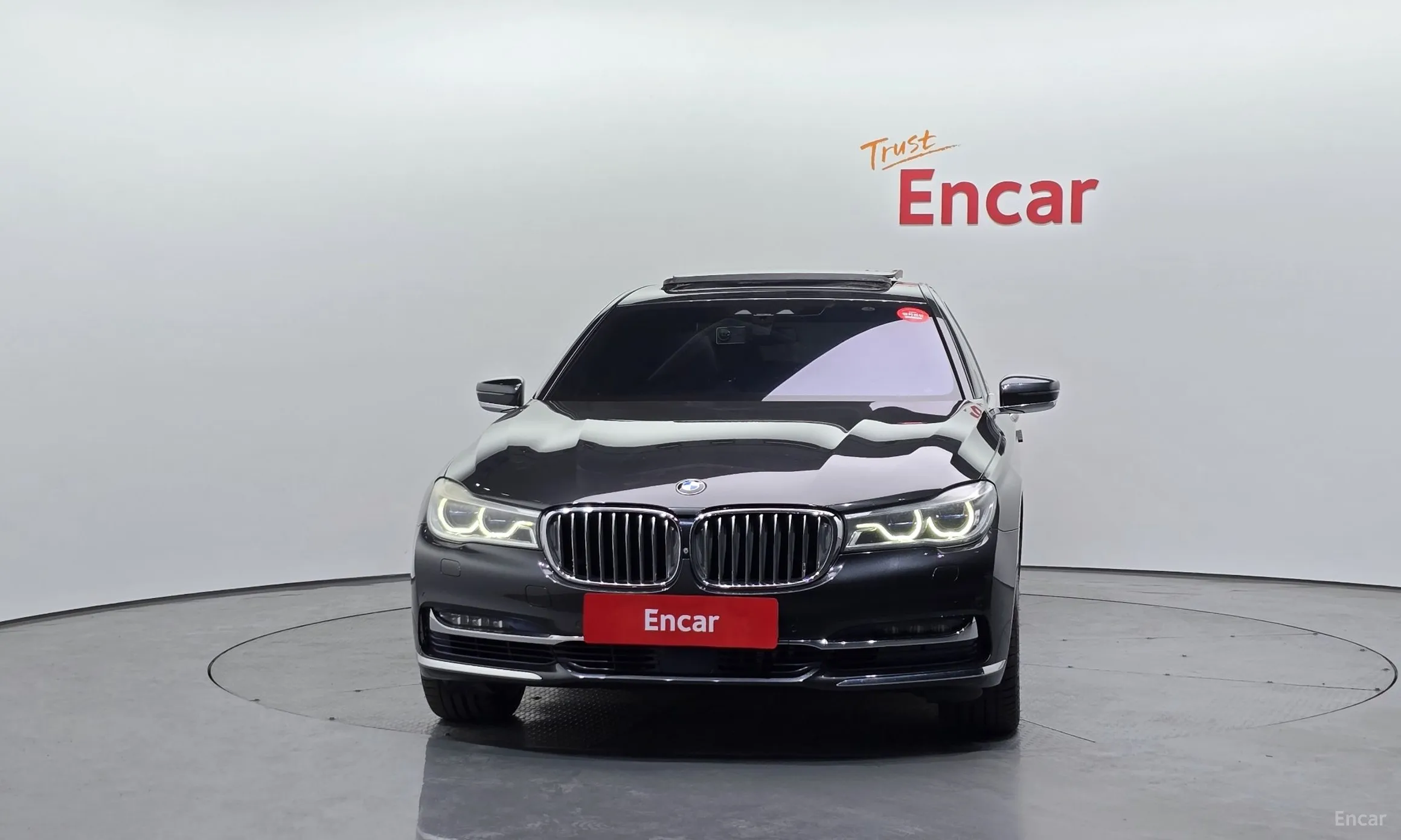 BMW 7 Series (G11) превью 2