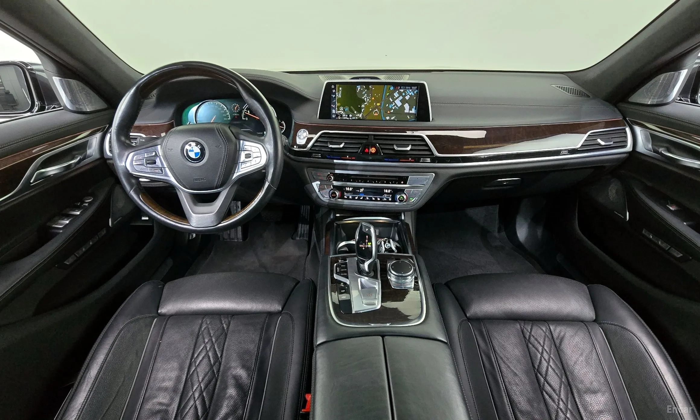 BMW 7 Series (G11) превью 4