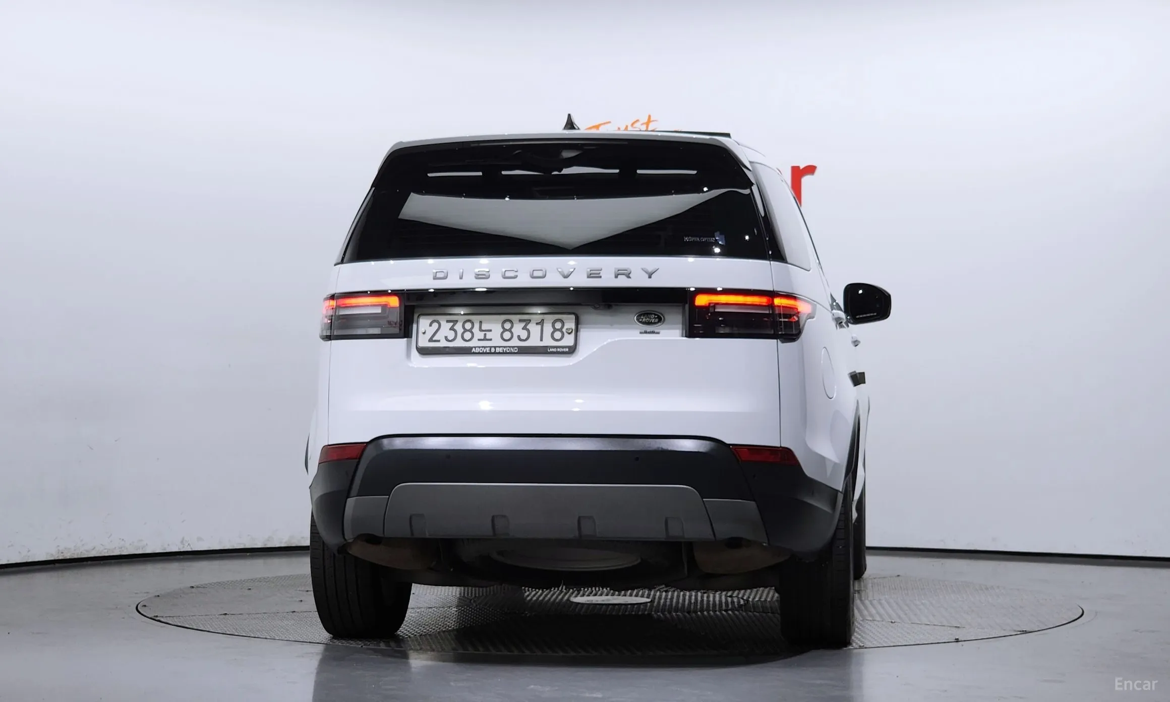 Land Rover Discovery 5 превью 3