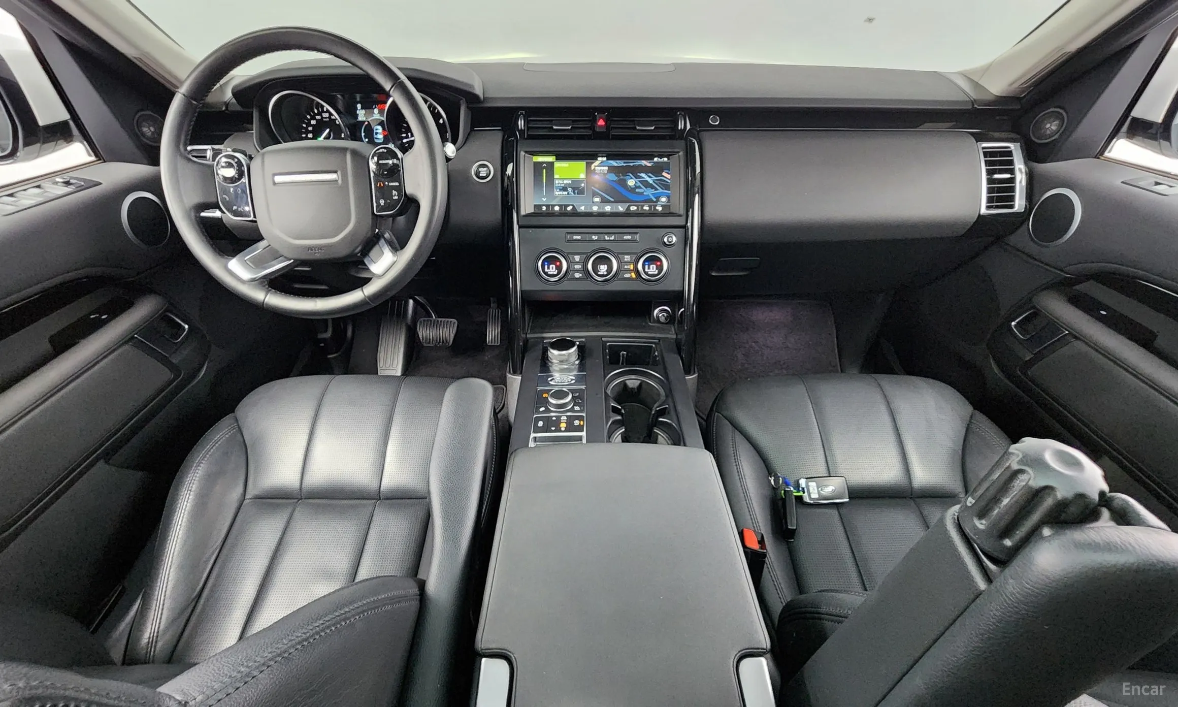 Land Rover Discovery 5 превью 4