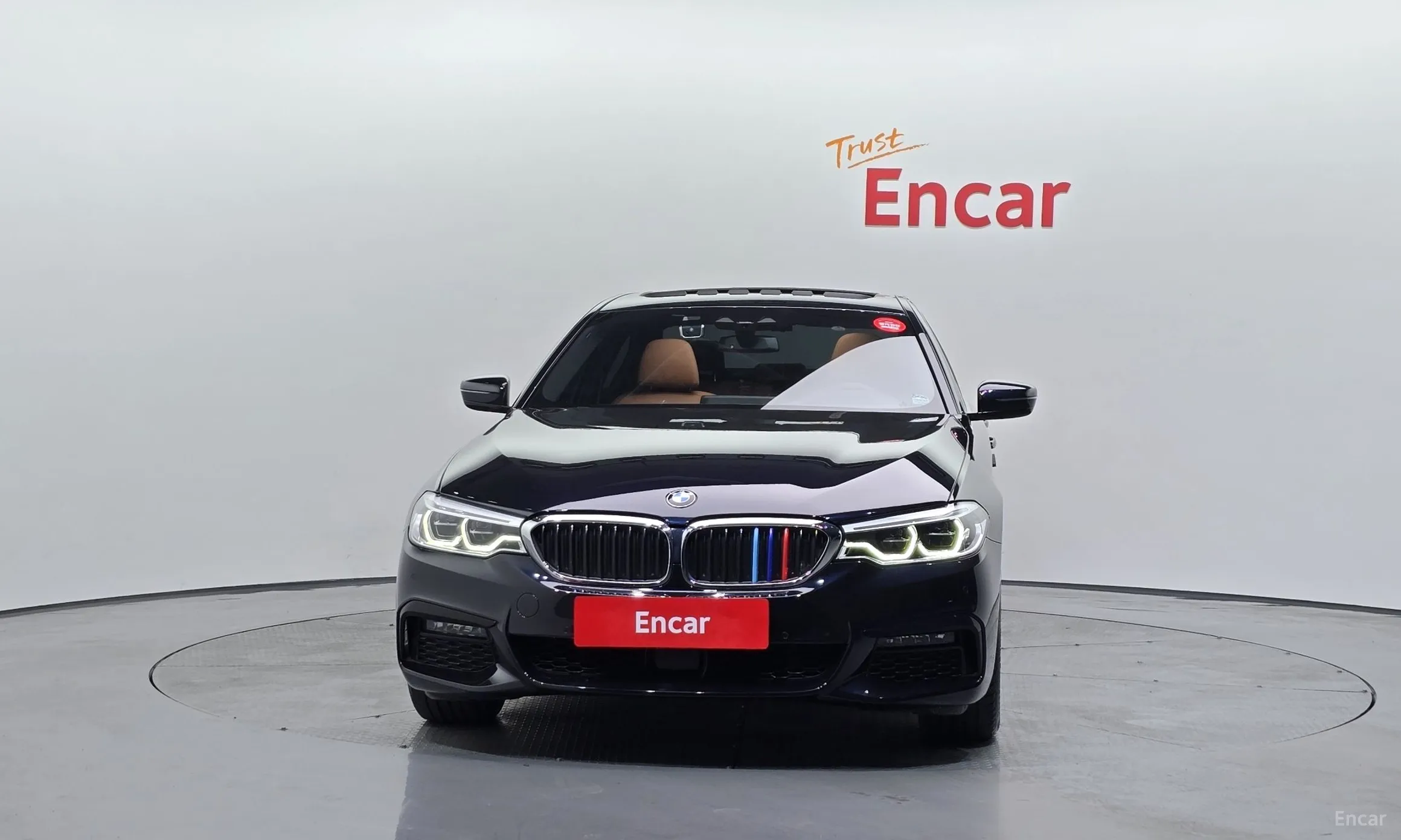 BMW 5 Series (G30) превью 2