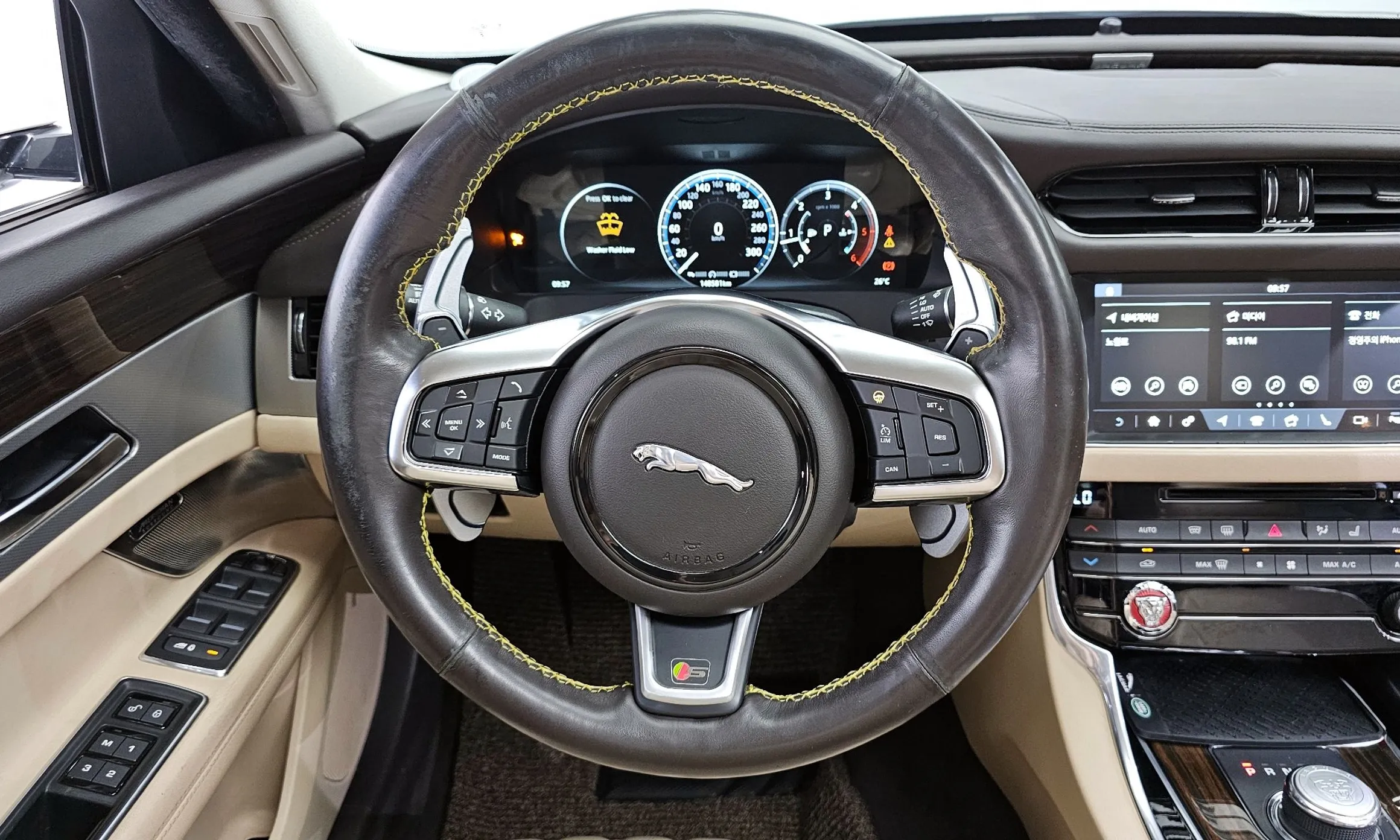 Jaguar XF (x260) превью 13