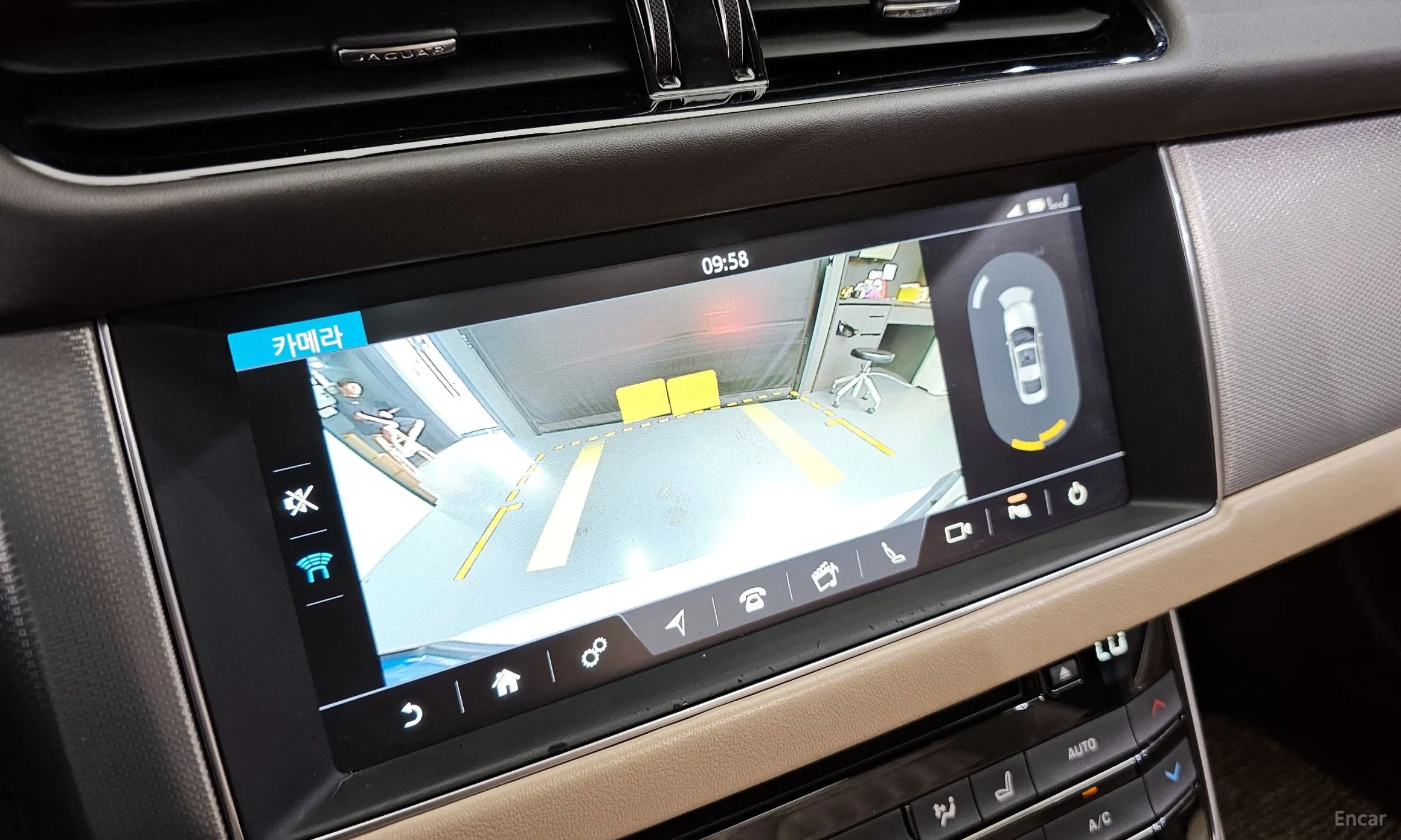 Jaguar XF (x260) превью 15