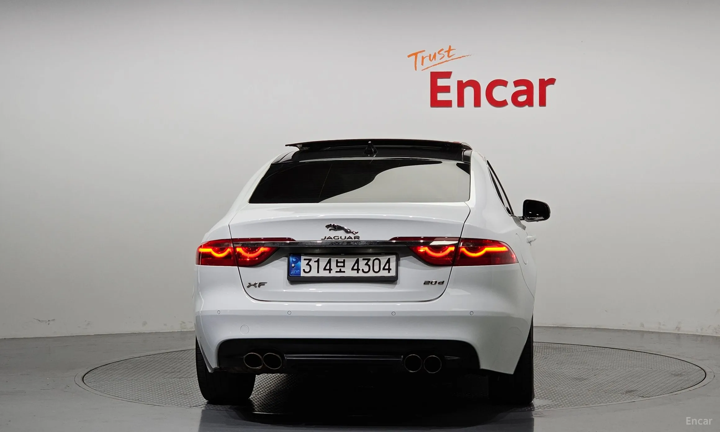 Jaguar XF (x260) превью 4