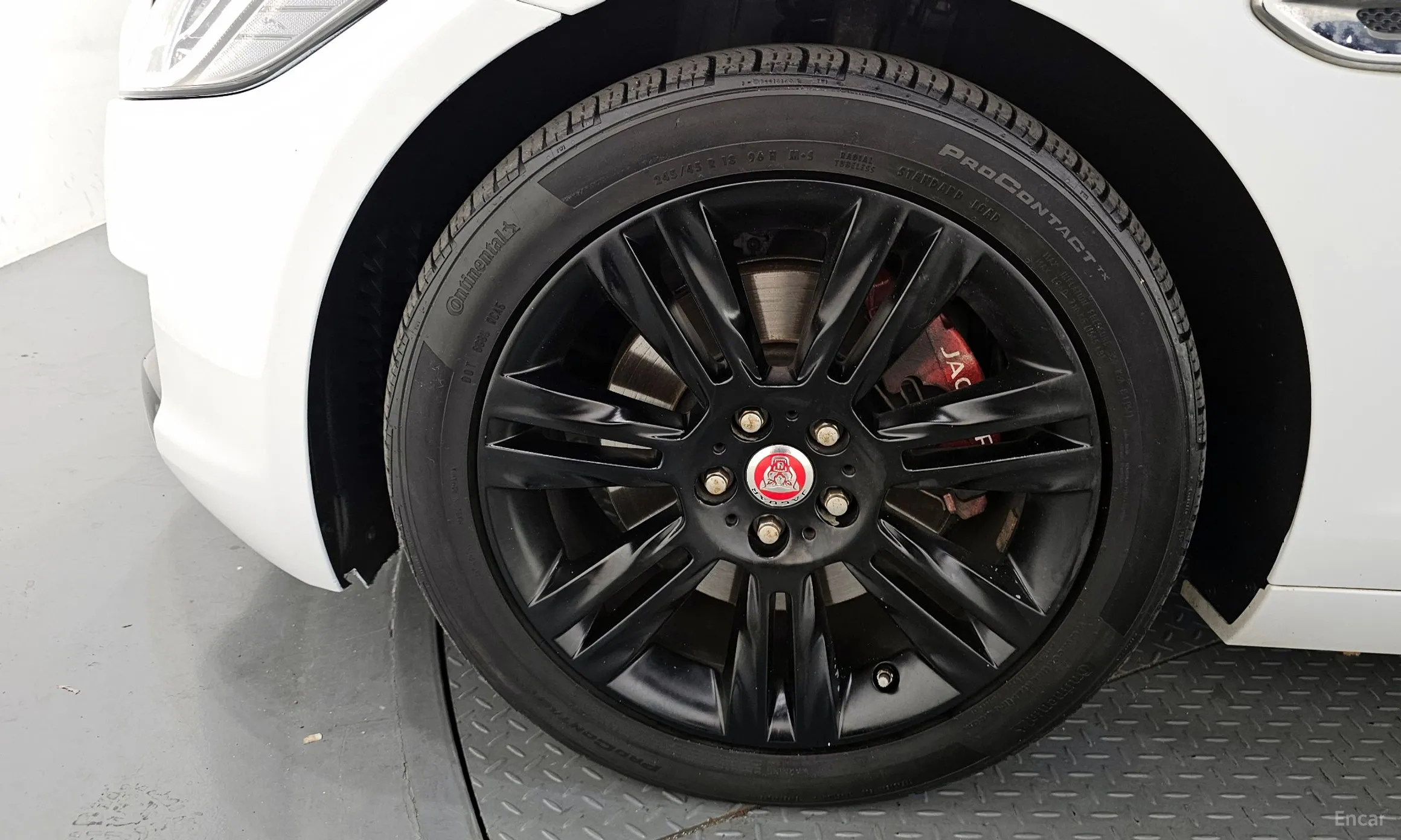 Jaguar XF (x260) превью 5