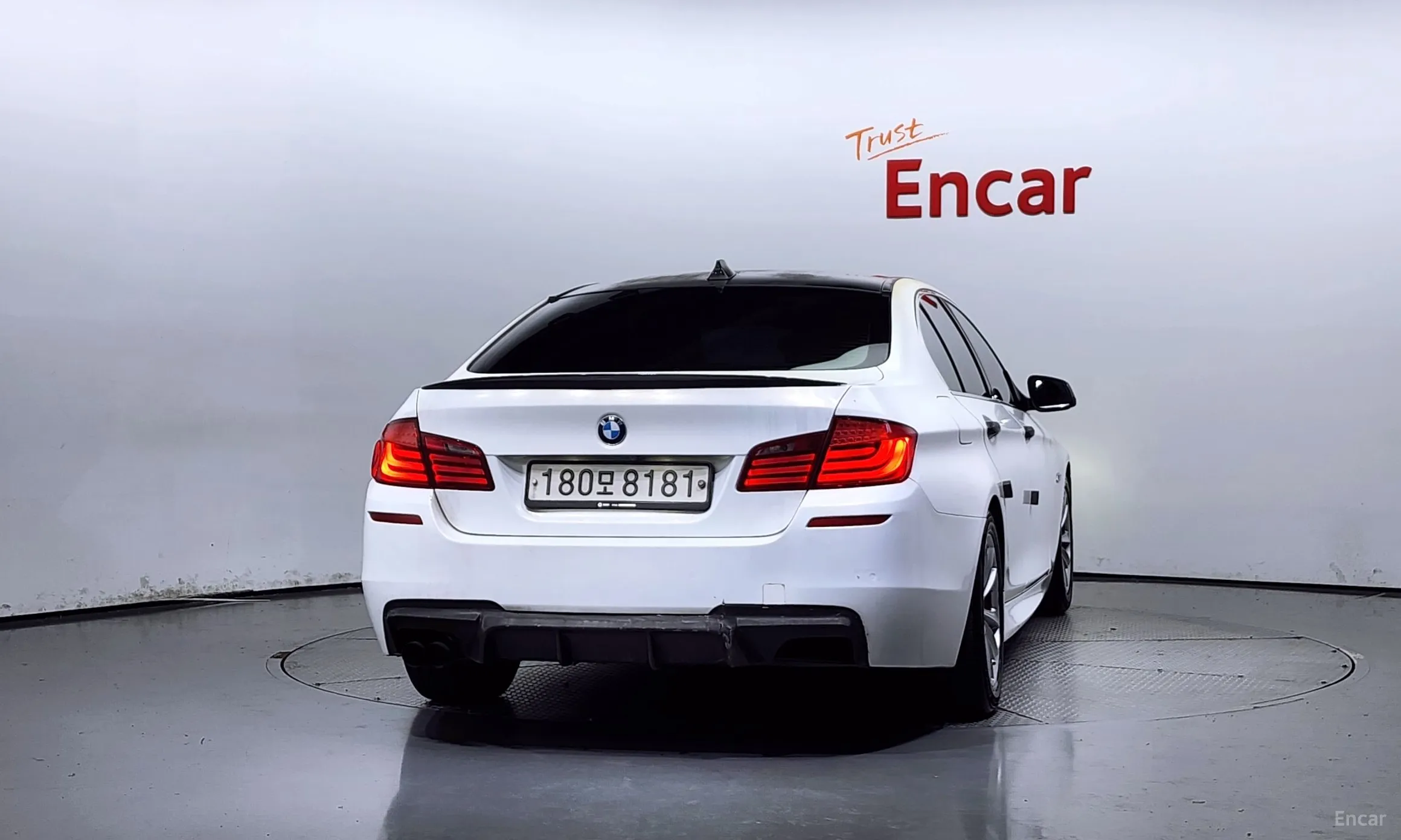BMW 5 Series (F10) превью 3