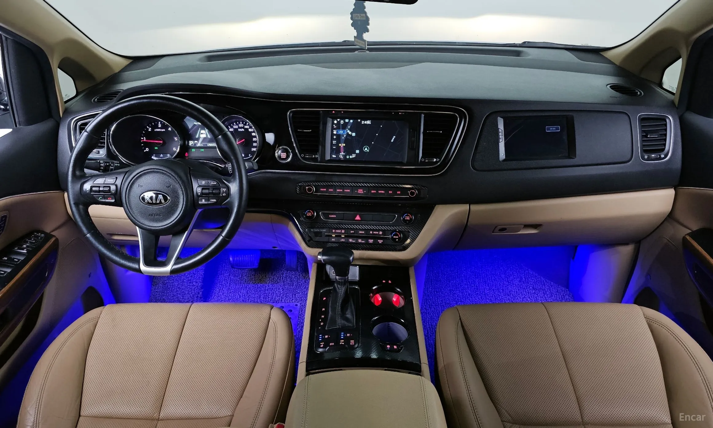 Kia Carnival превью 4