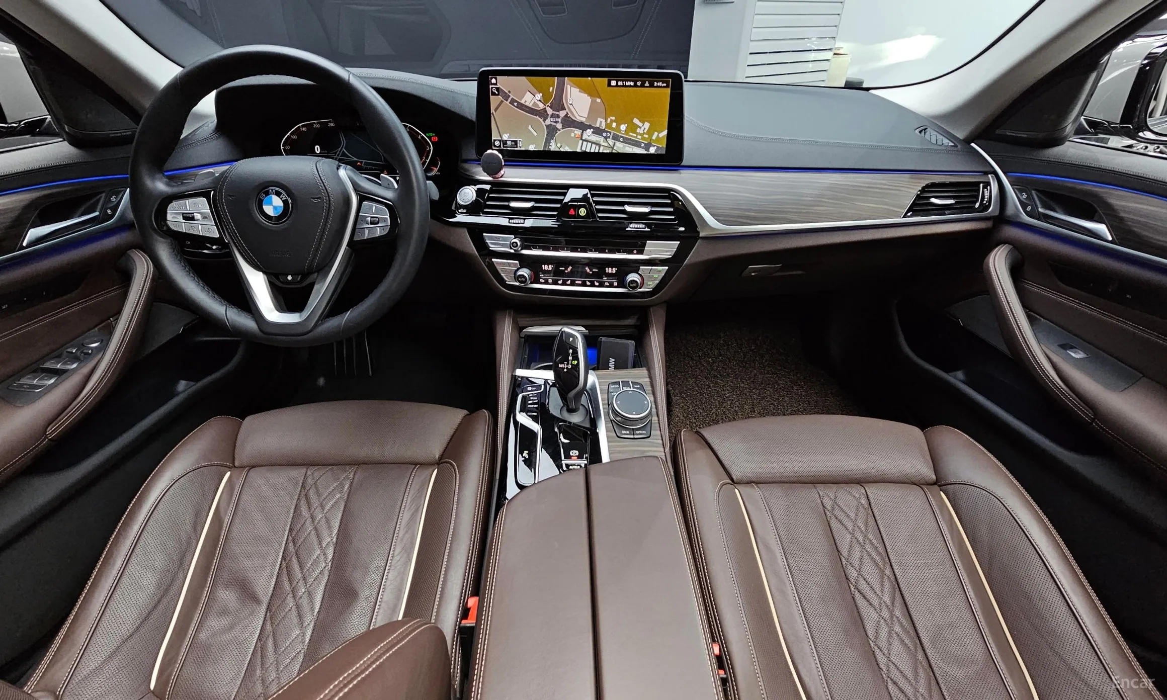 BMW 5 Series (G30) превью 4