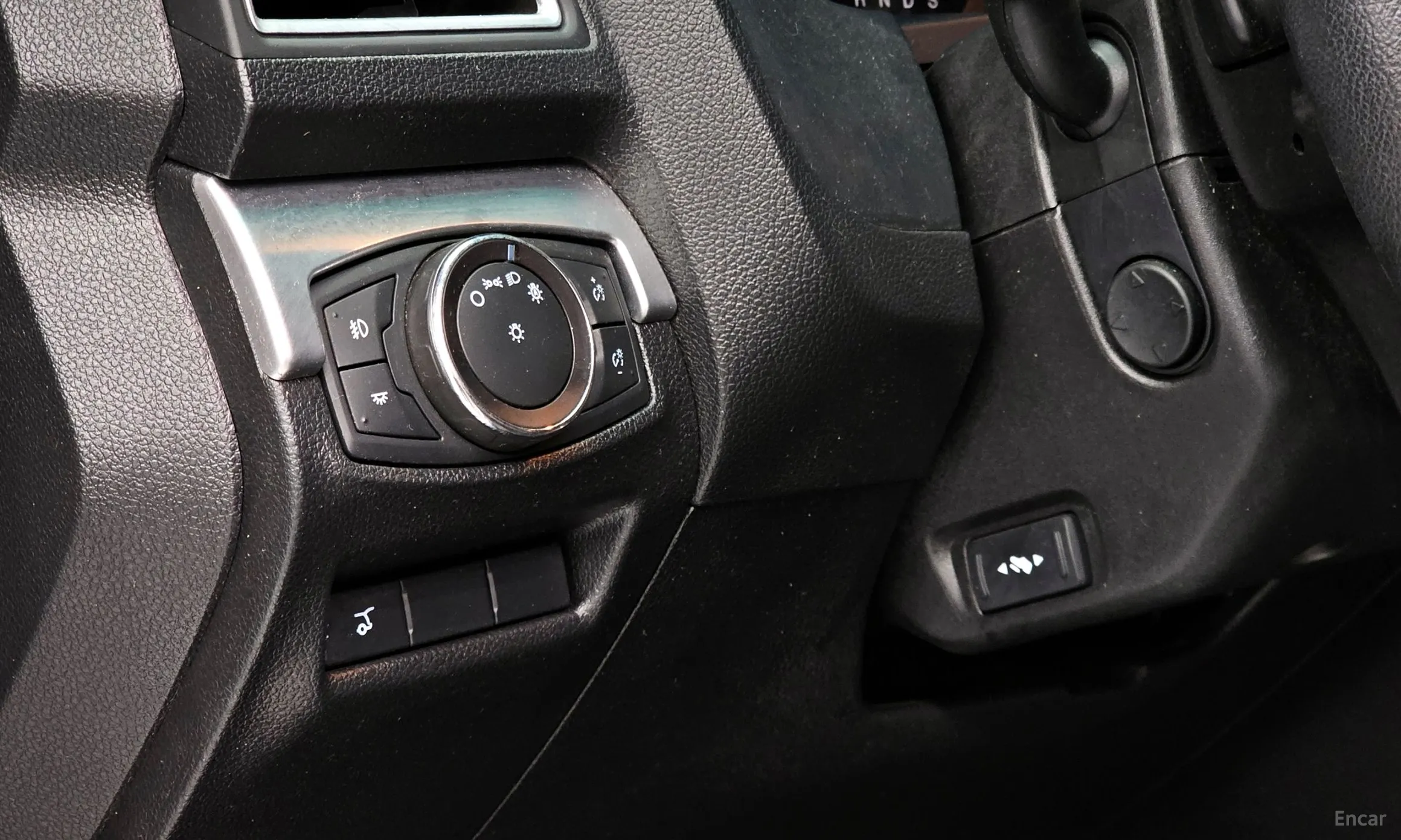 Ford Explorer превью 14