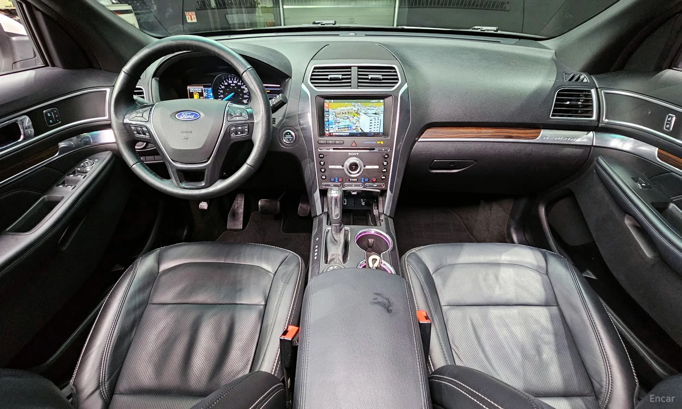 Ford Explorer превью 7