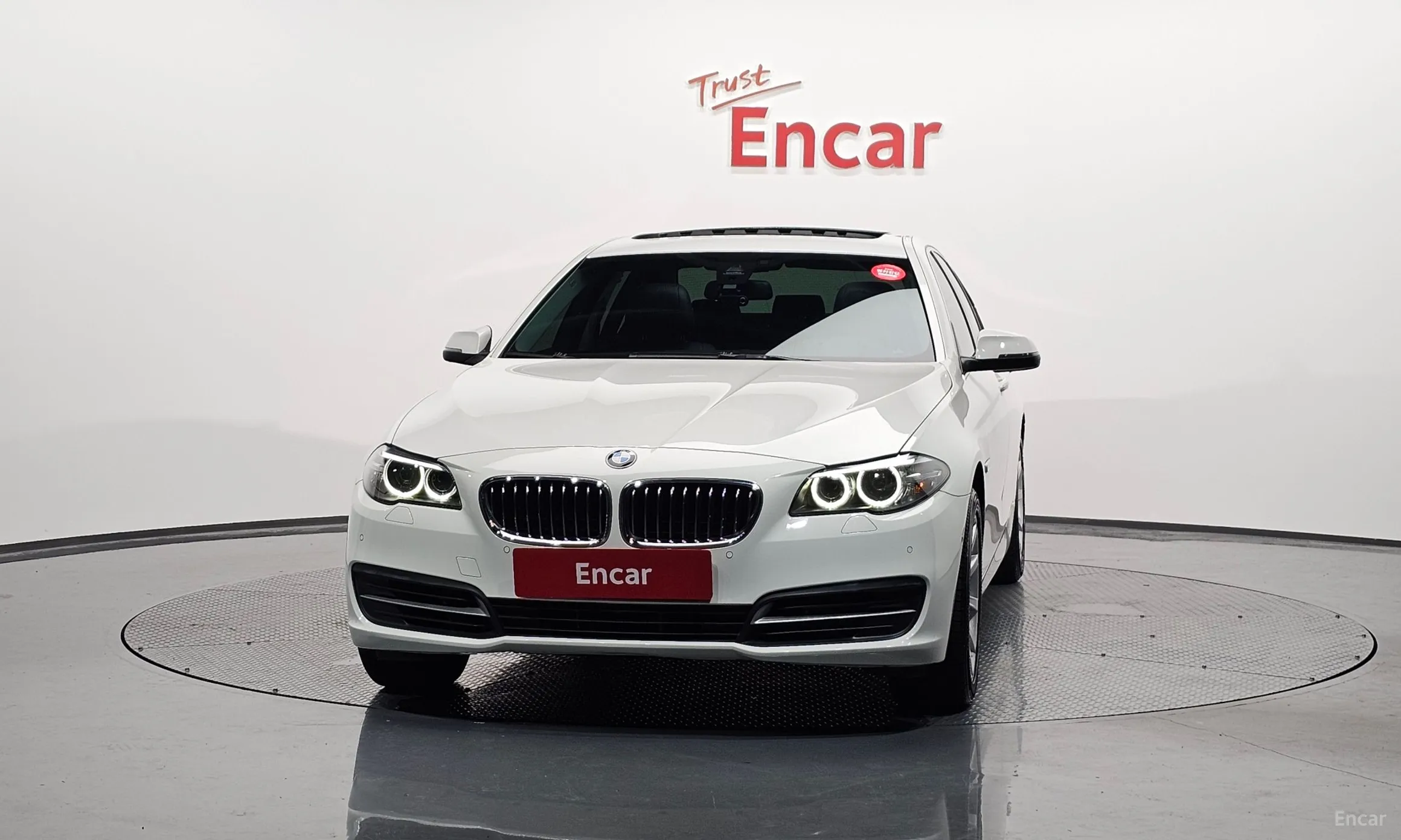 BMW 5 Series (F10) превью 2