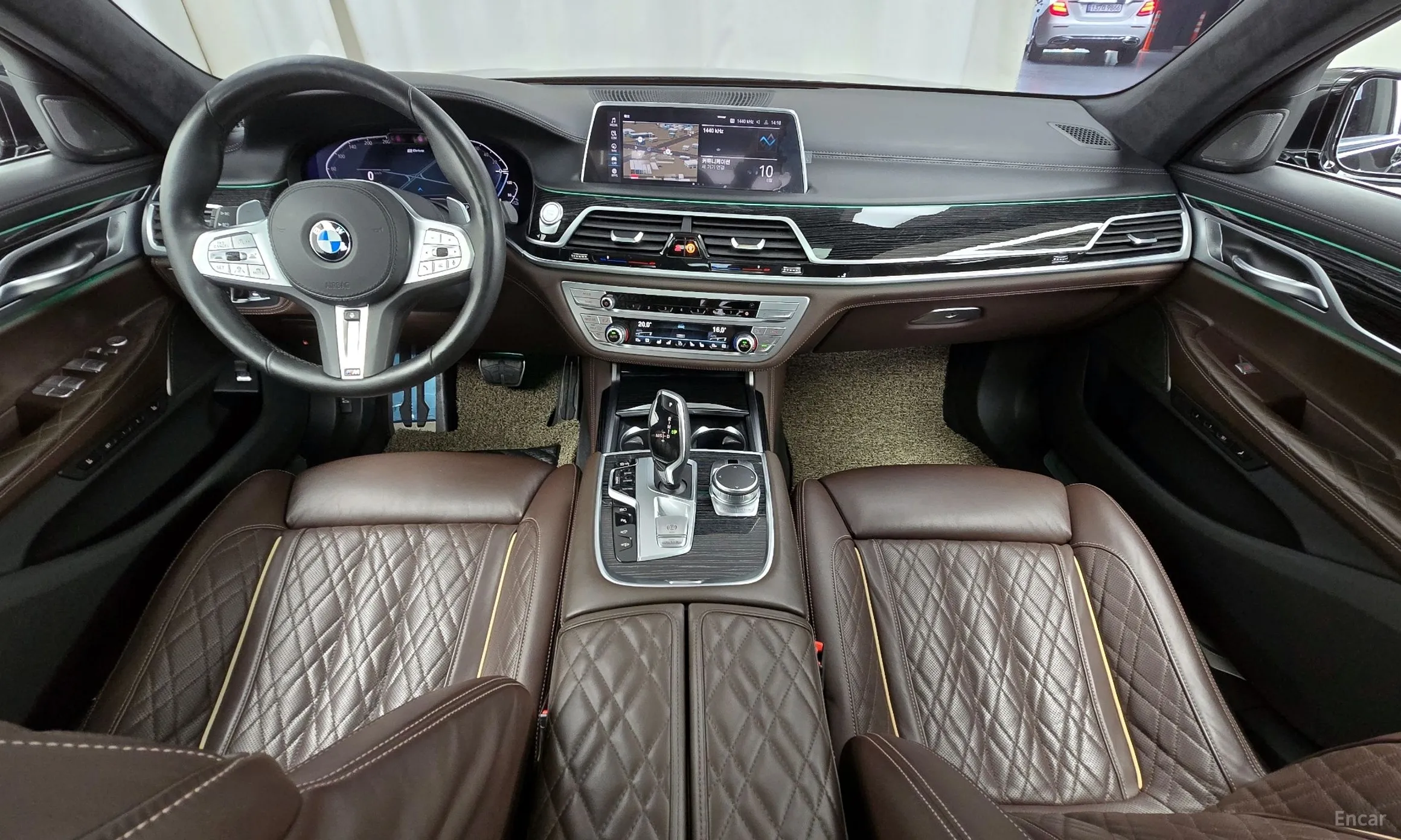 BMW 7 Series (G11) превью 4