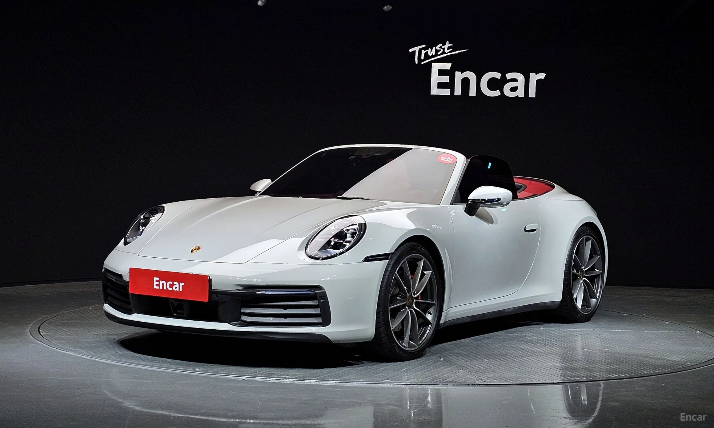 911 (992)