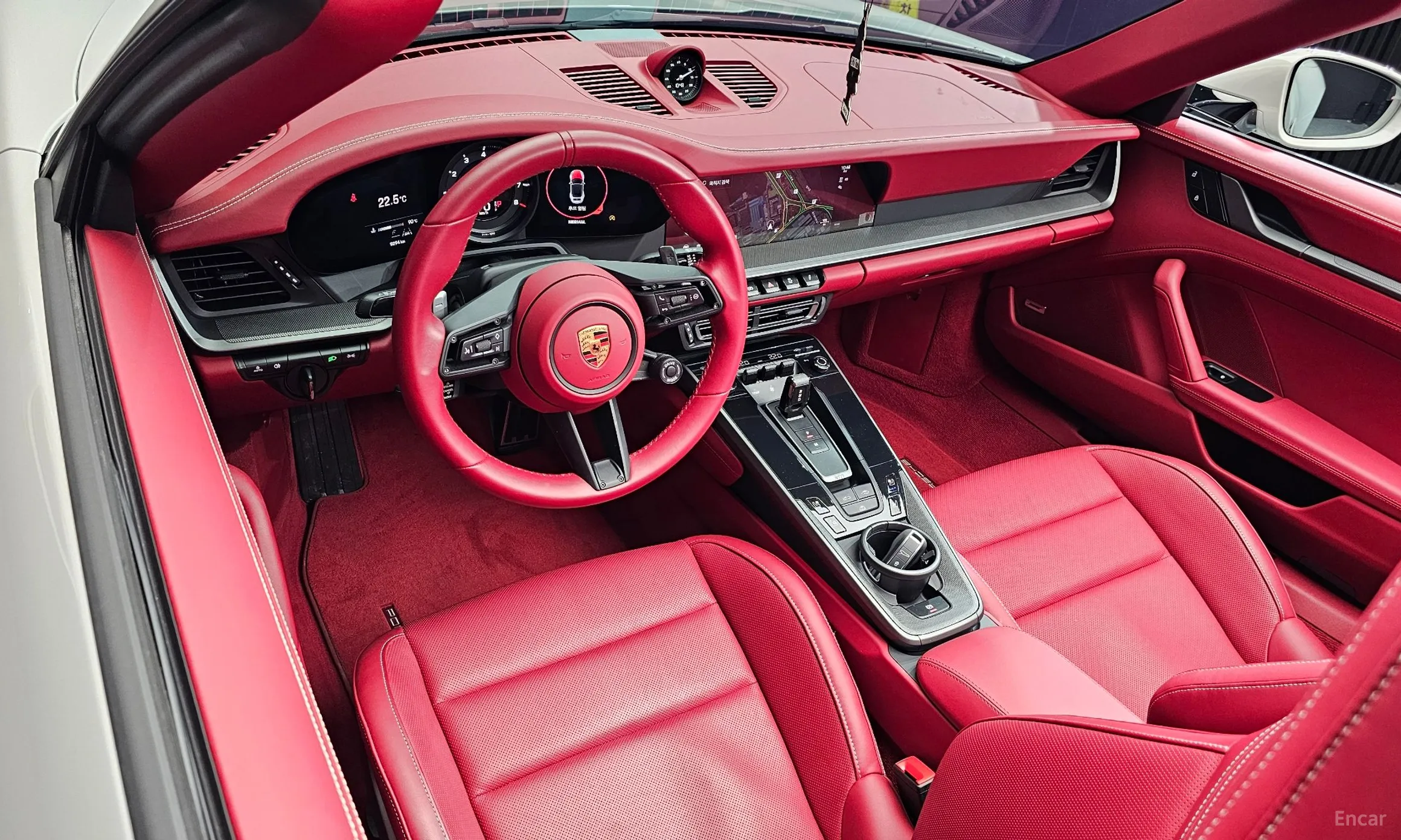 Porsche 911 (992) превью 4
