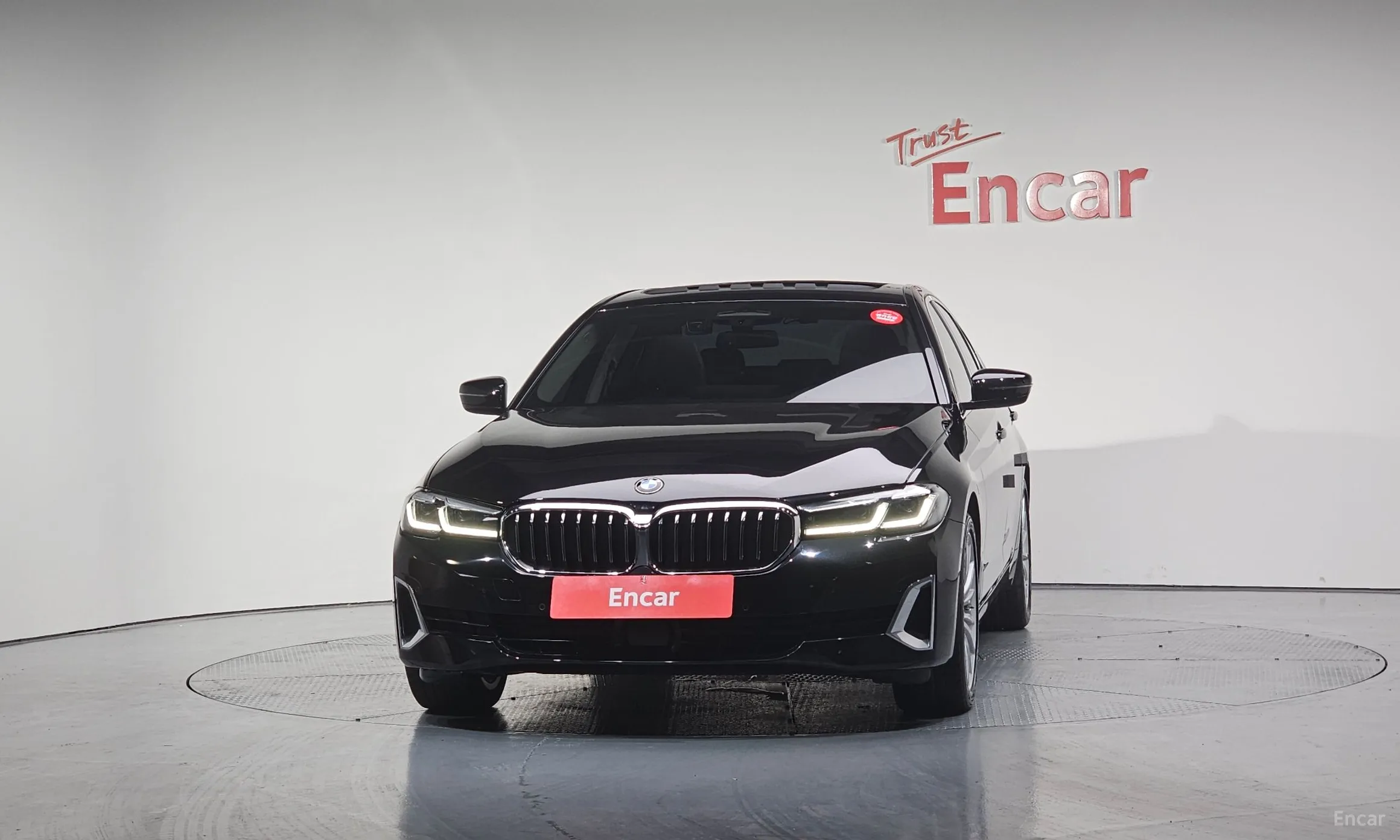 BMW 5 Series (G30) превью 2