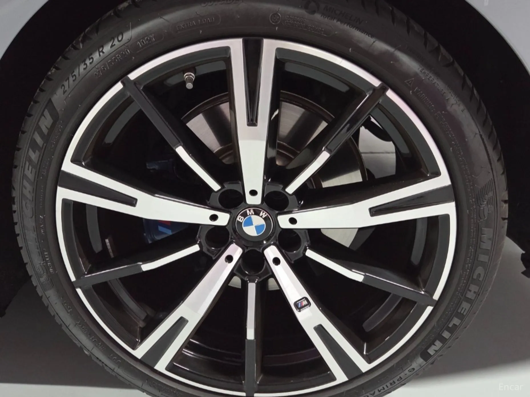 BMW 5 Series (G60) превью 4