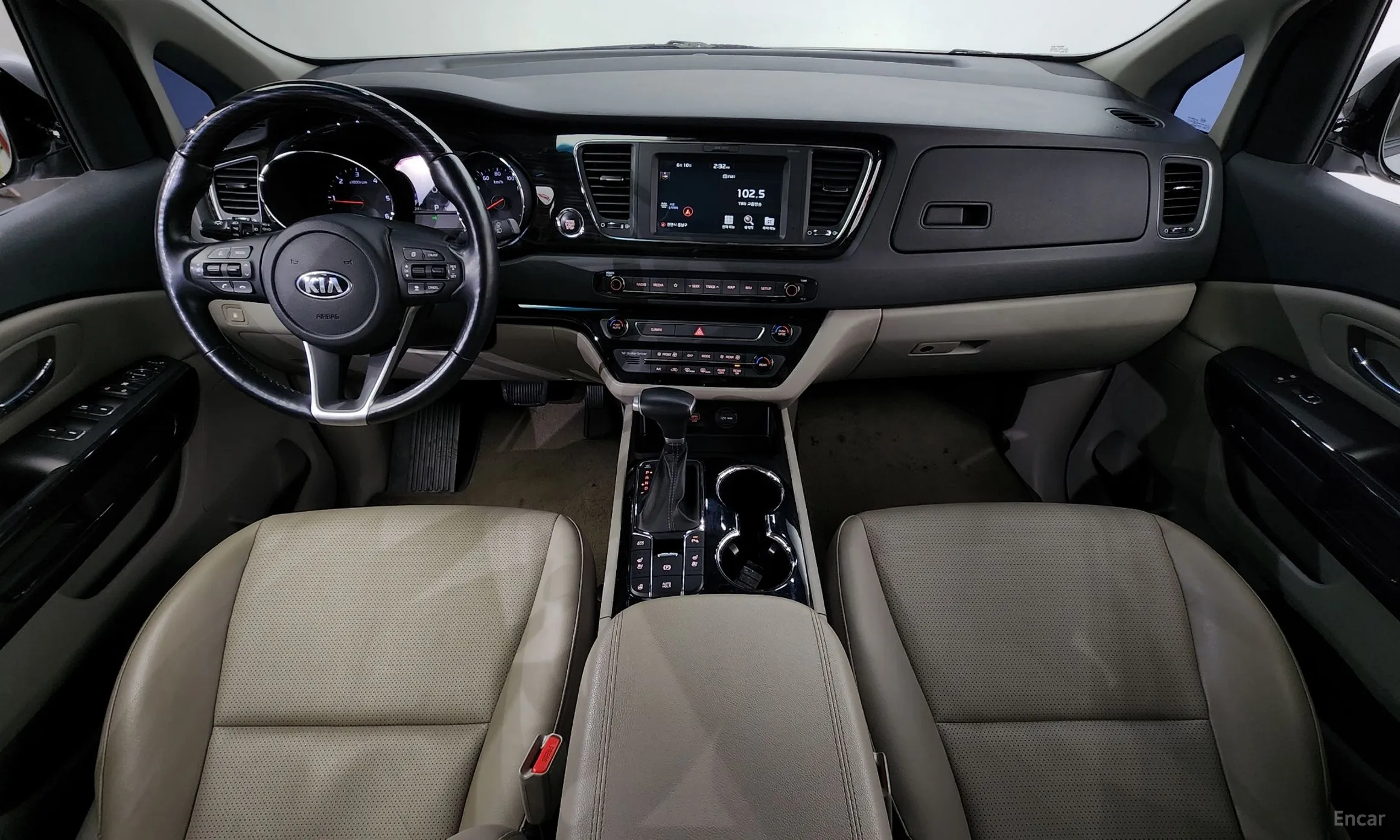 Kia Carnival превью 4