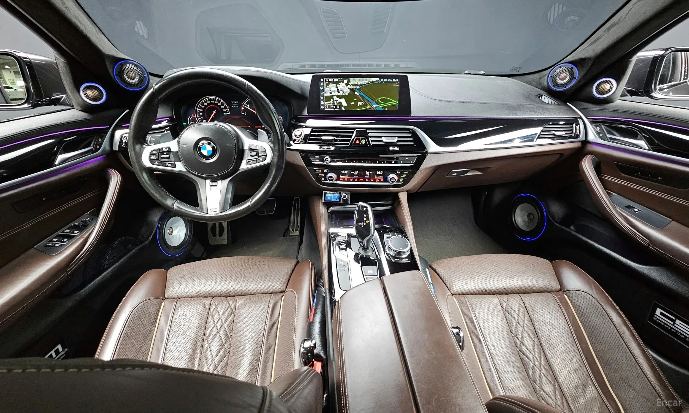 BMW 5 Series (G30) превью 4