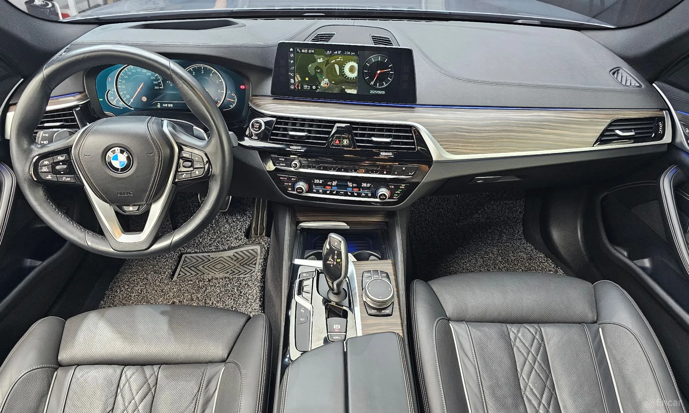 BMW 5 Series (G30) превью 4