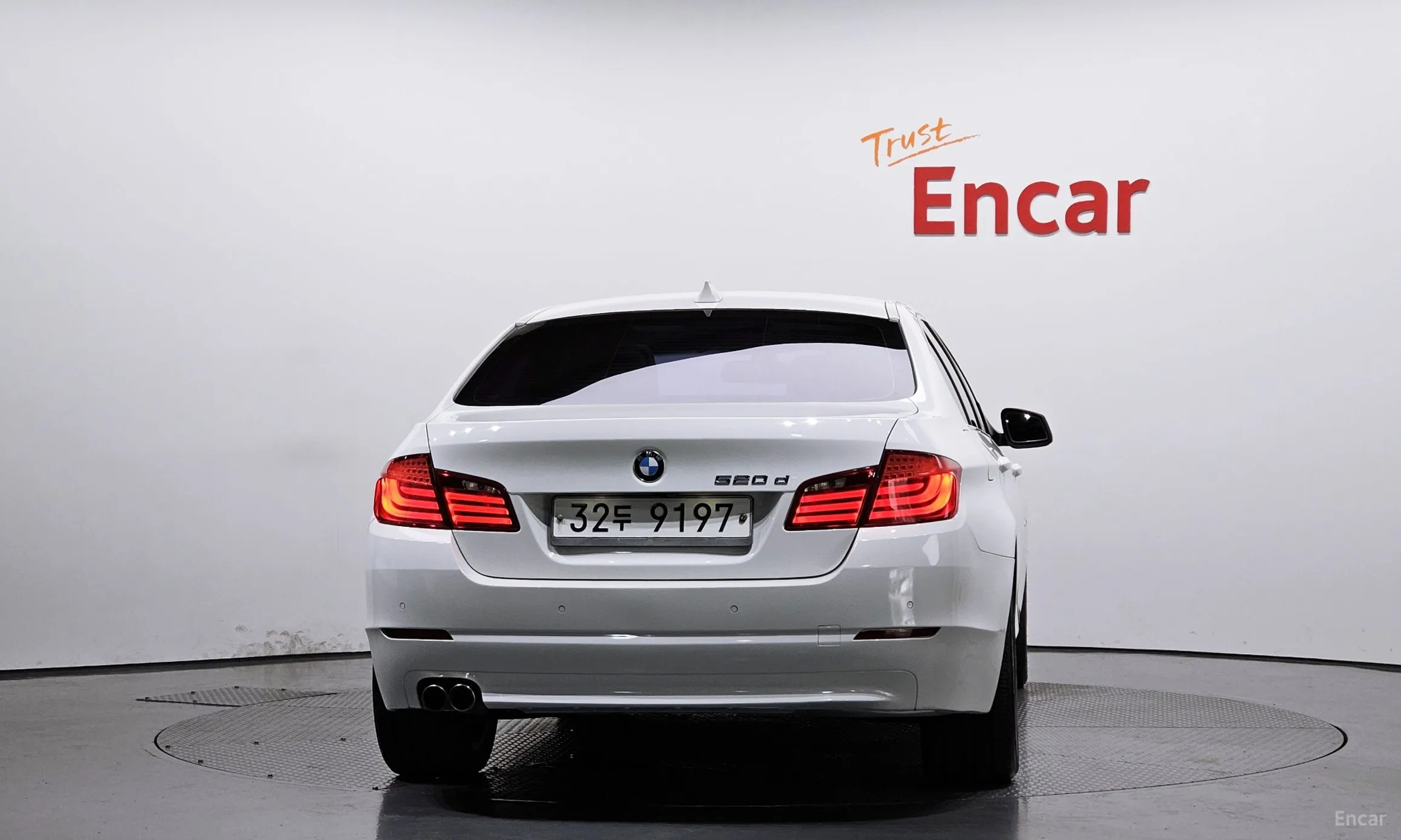 BMW 5 Series (F10) превью 3