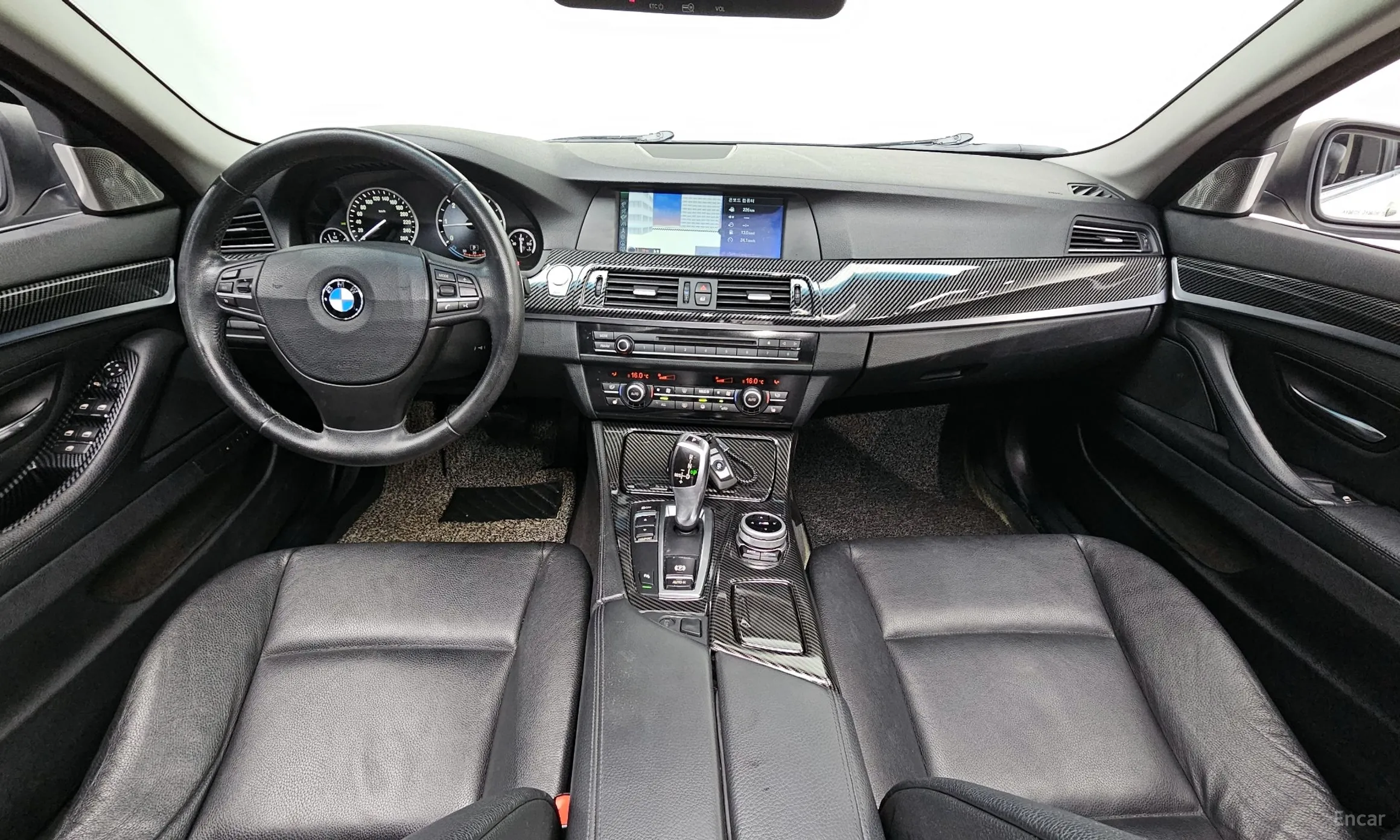 BMW 5 Series (F10) превью 4