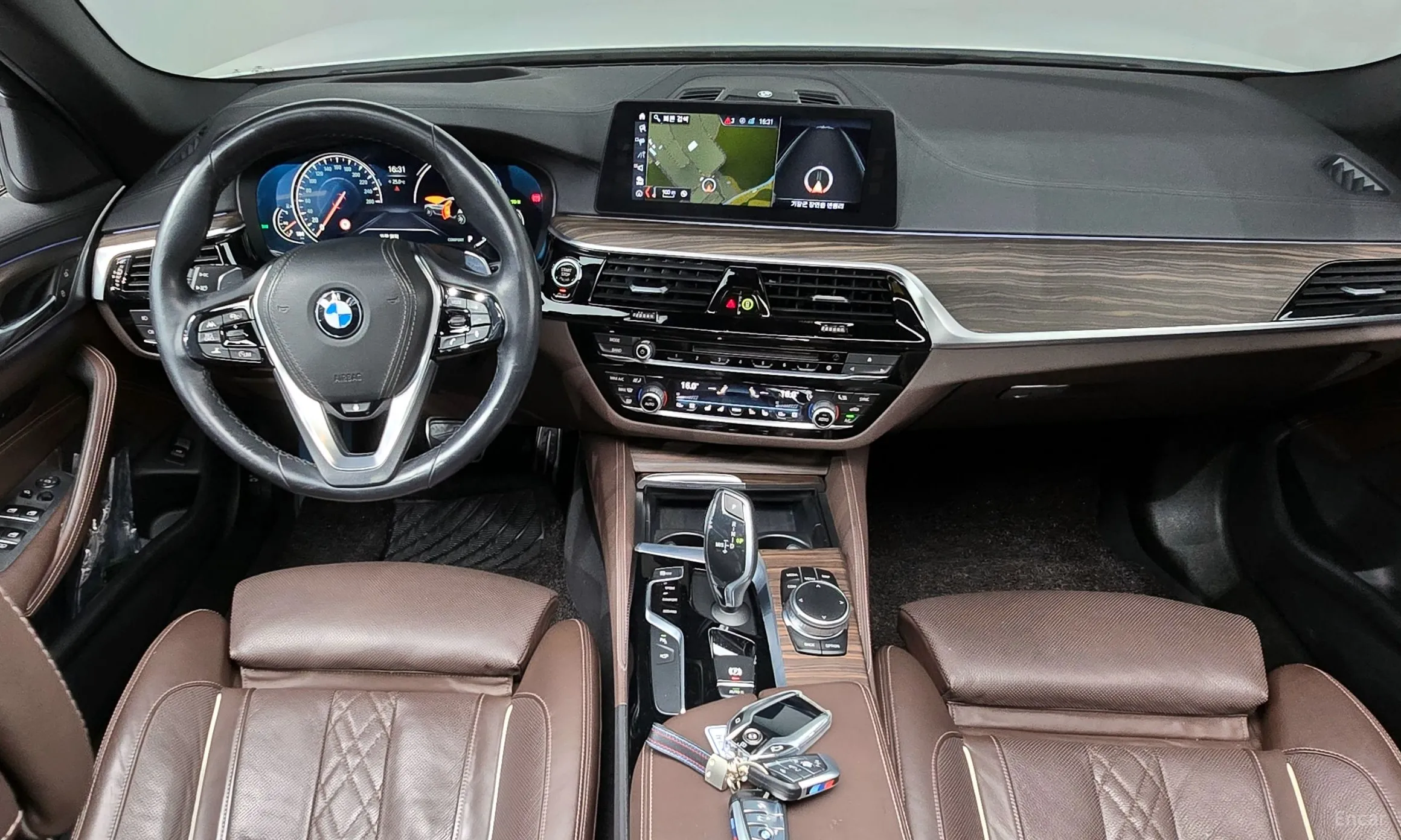 BMW 5 Series (G30) превью 4