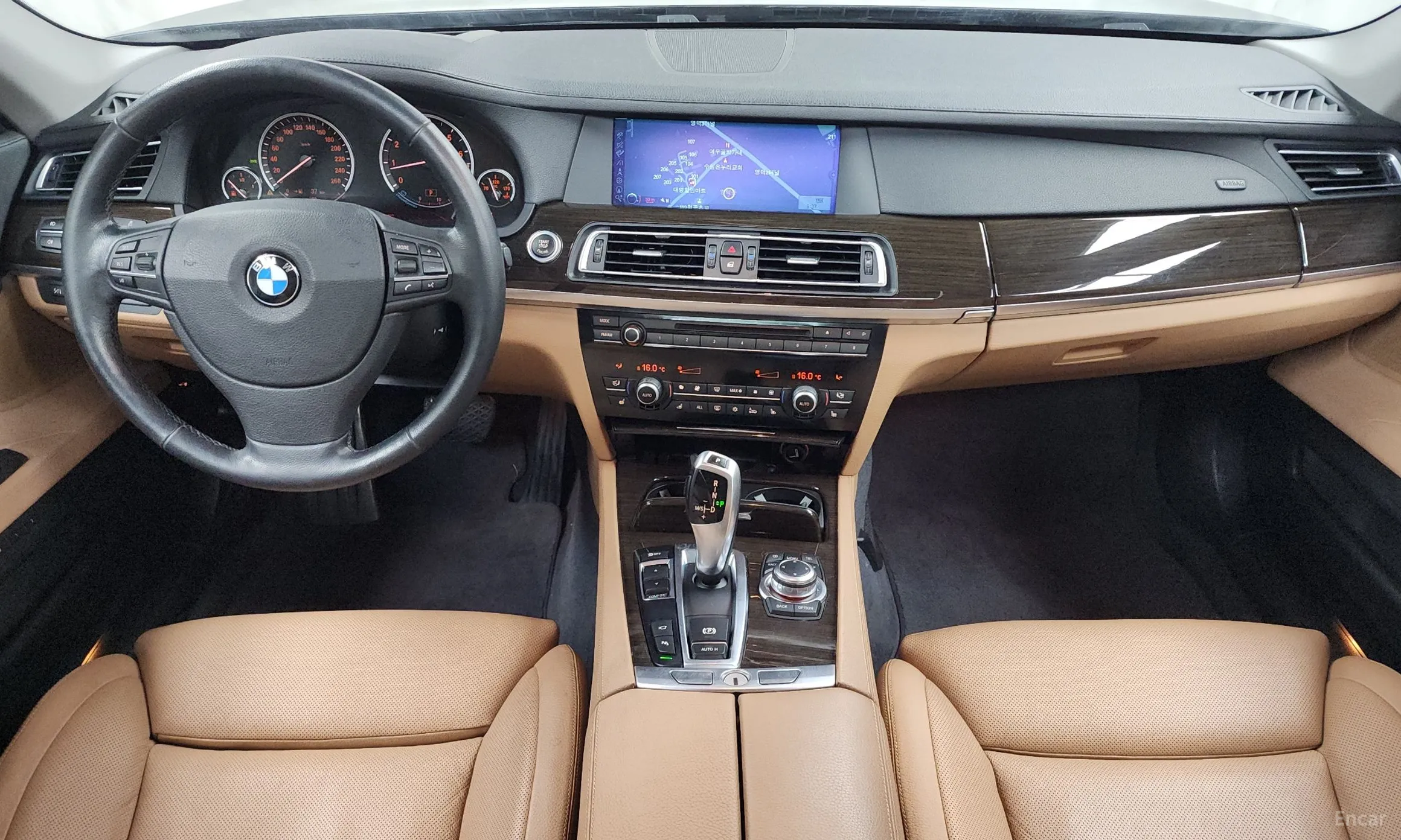 BMW 7 Series (F01) превью 4
