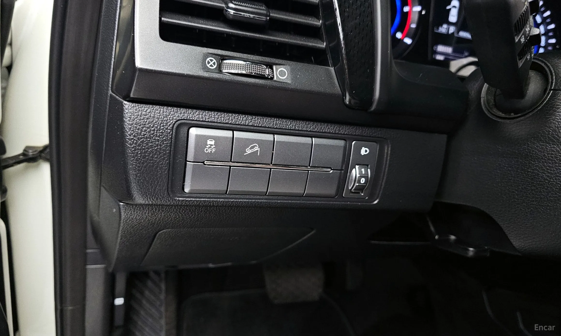KG Mobility (SsangYong) Rexton Sports Khan превью 14