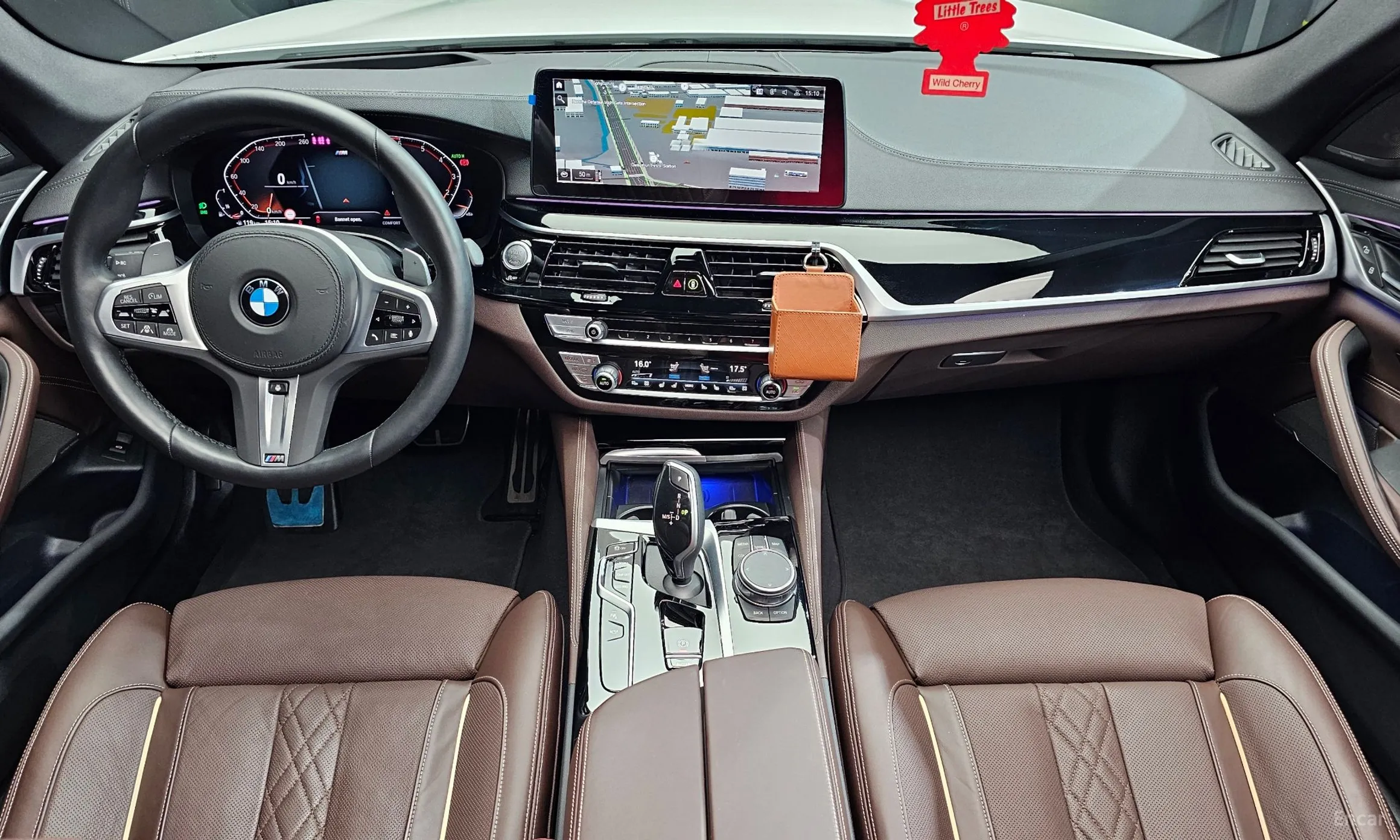 BMW 5 Series (G30) превью 4